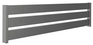 Barandilla de metal gris horizontal con tres barras