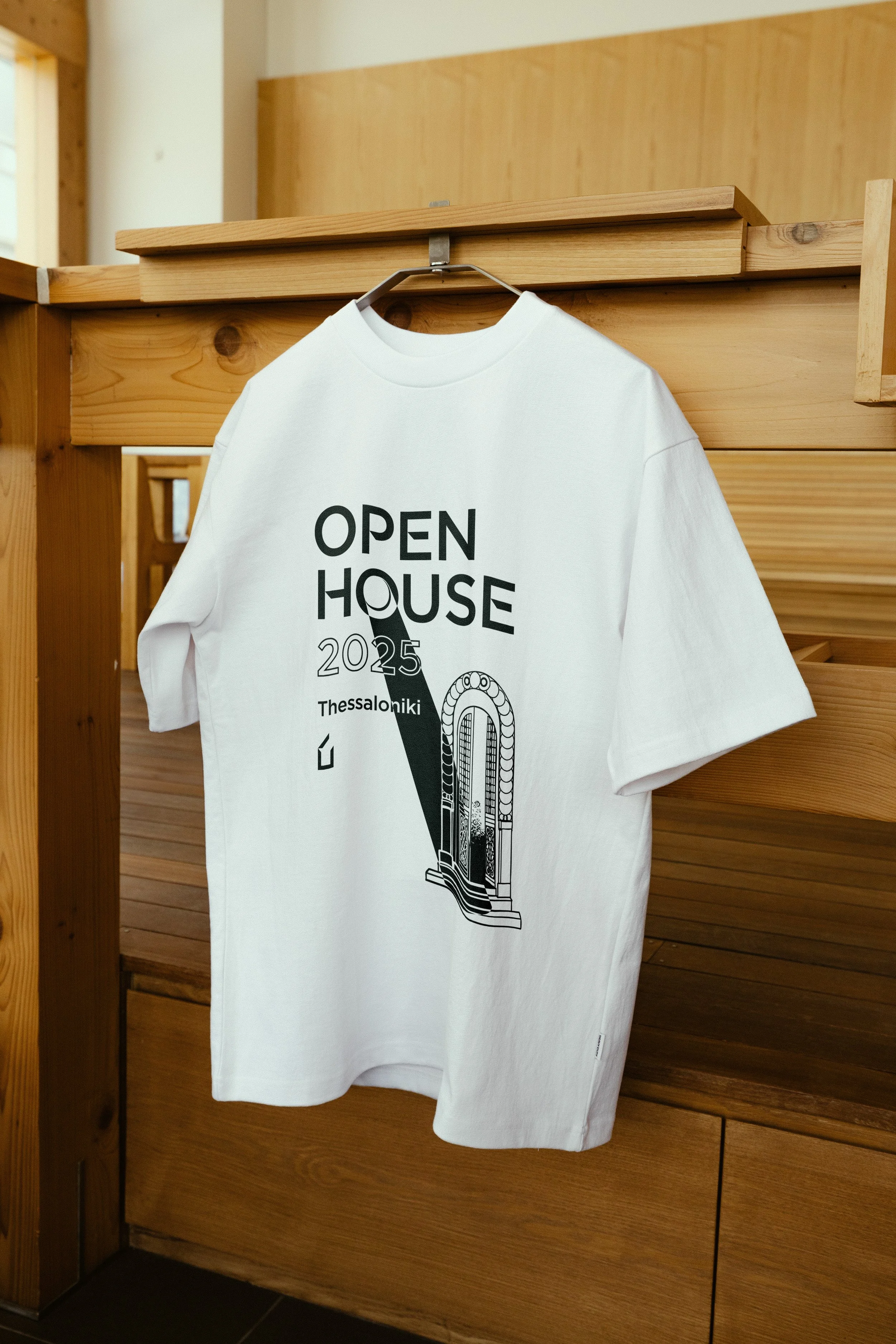 SN_Mockup-EoM-T_Shirt-01.jpg