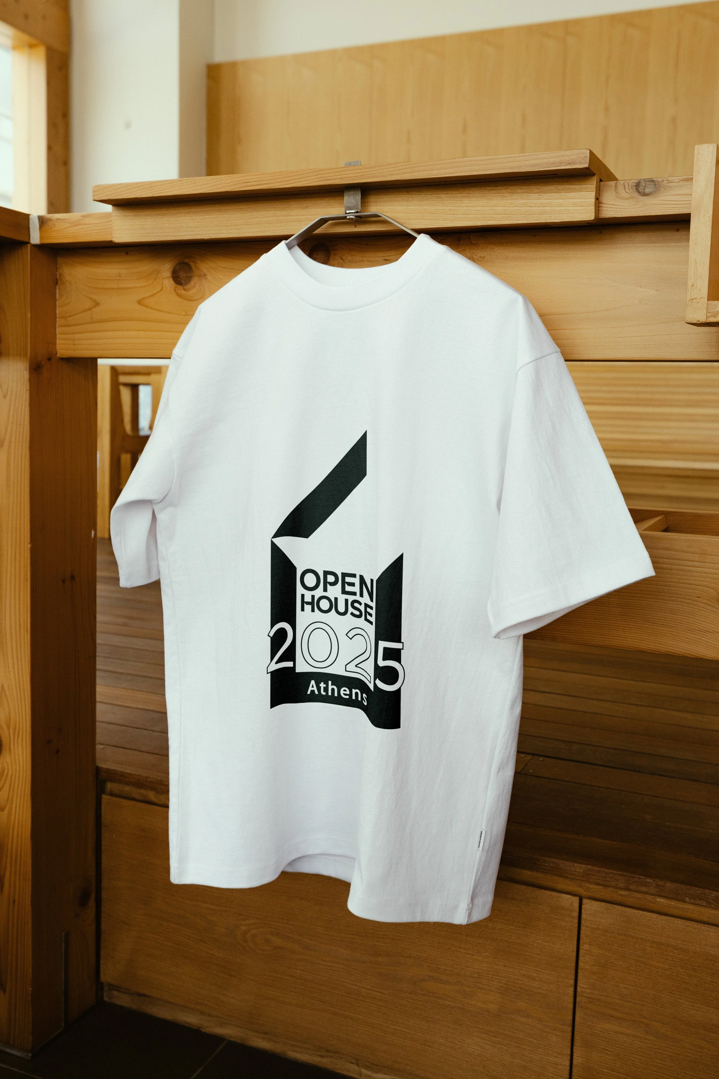 SN_Mockup-EoM-T_Shirt-09.jpg