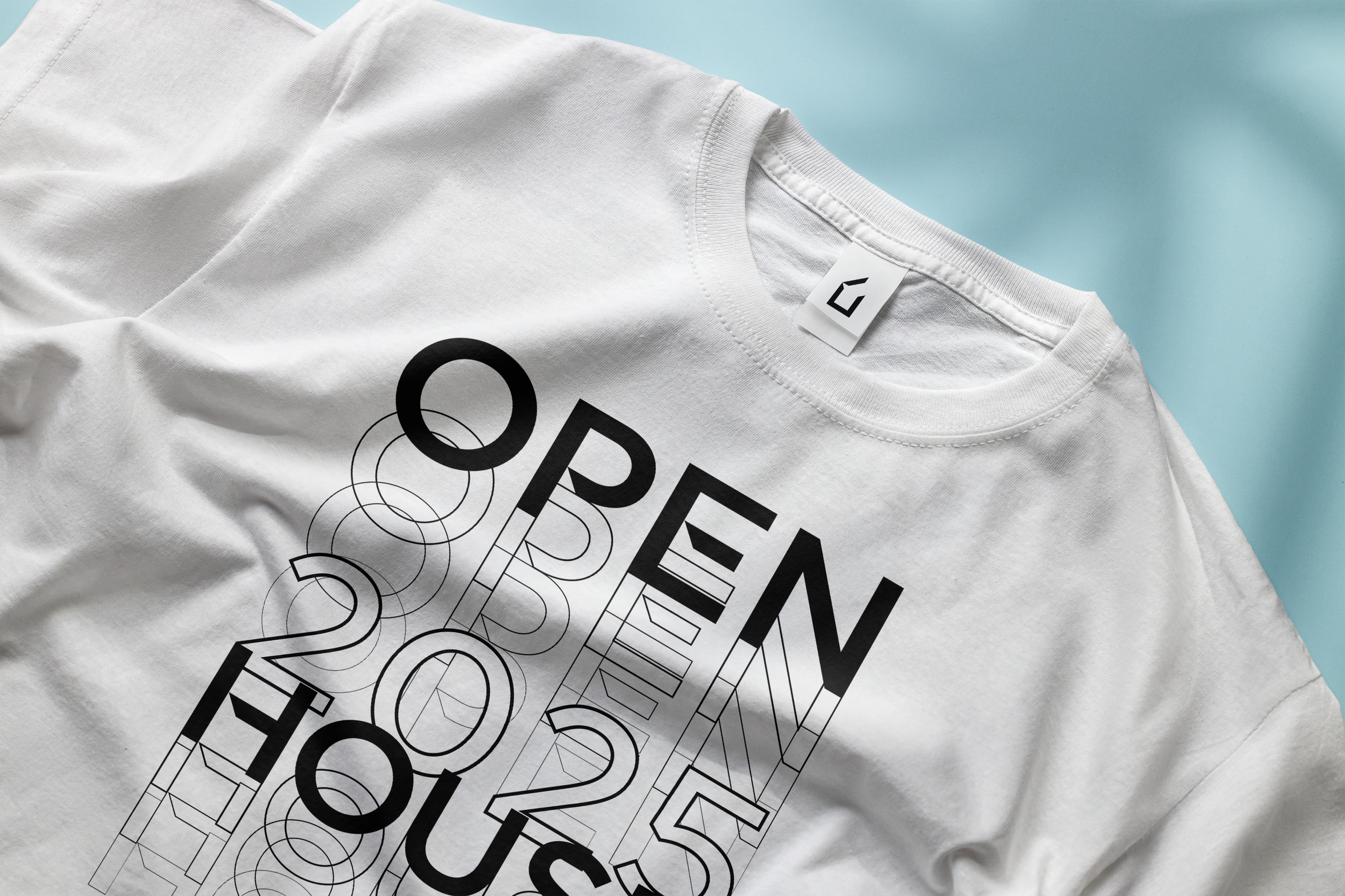 Cropped_T-Shirt_Mockup3.png