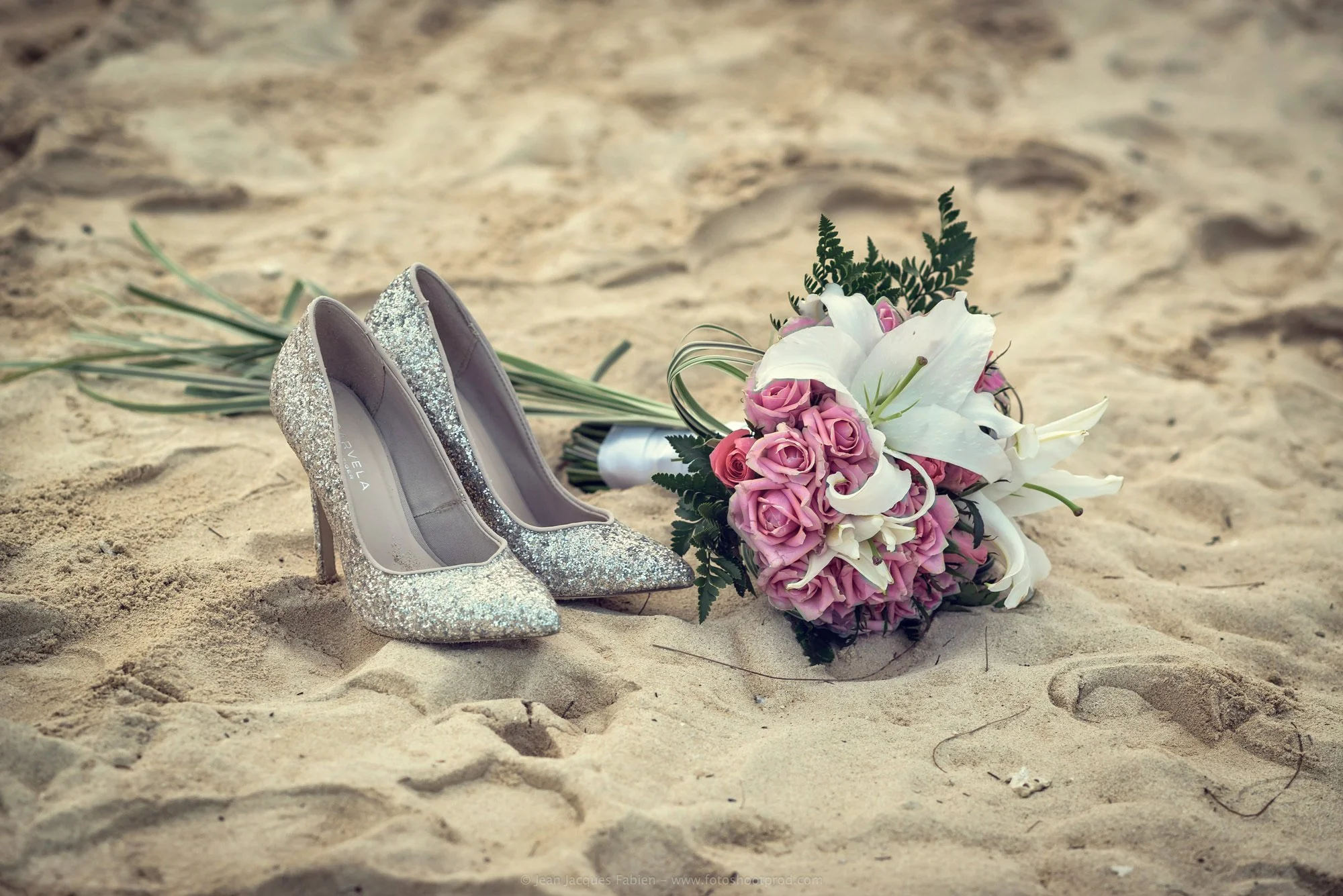 Wedding portrait of Claire and Scott in Mauritius.