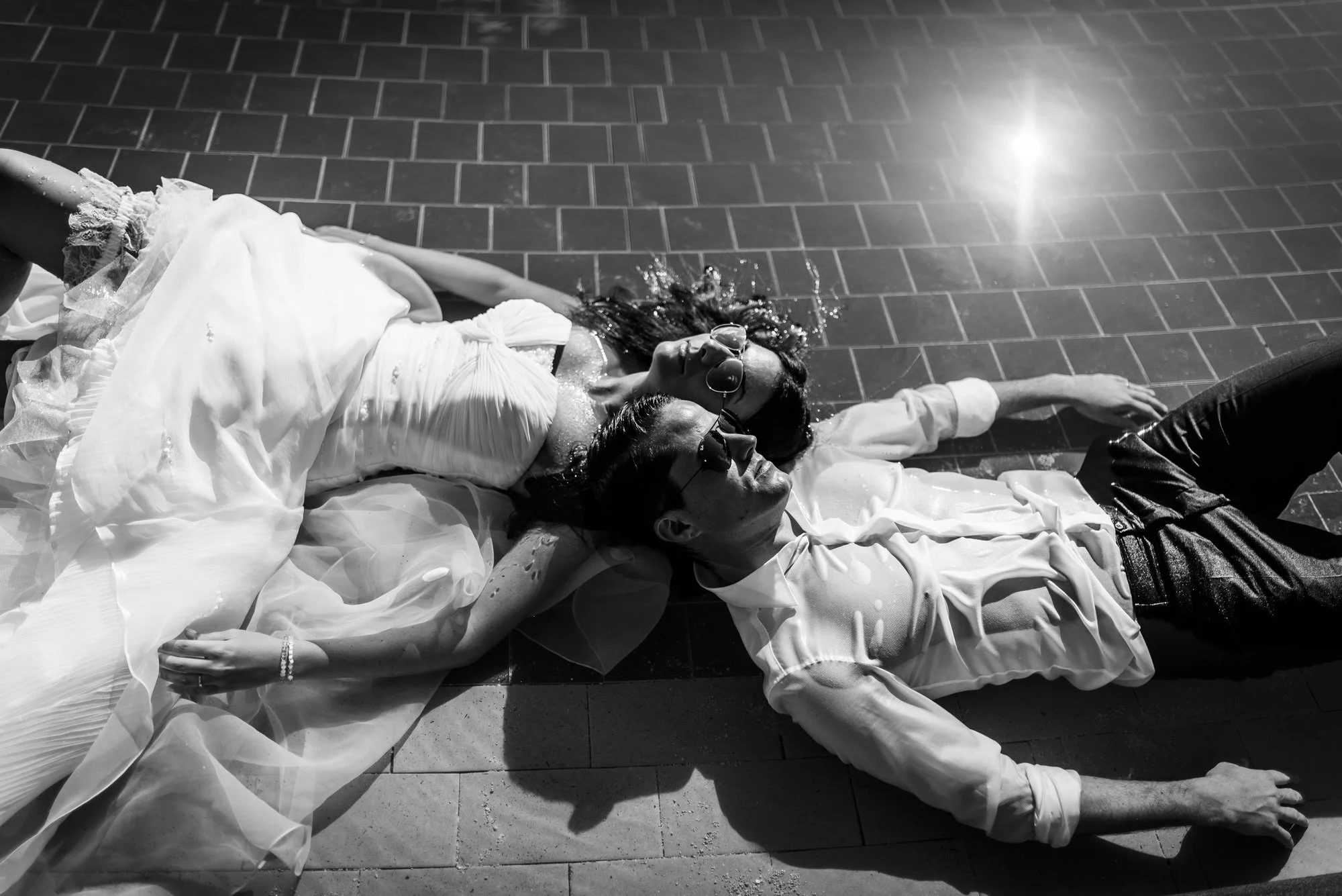 Romantic wedding portrait of Mélanie and Moritz in Mauritius.