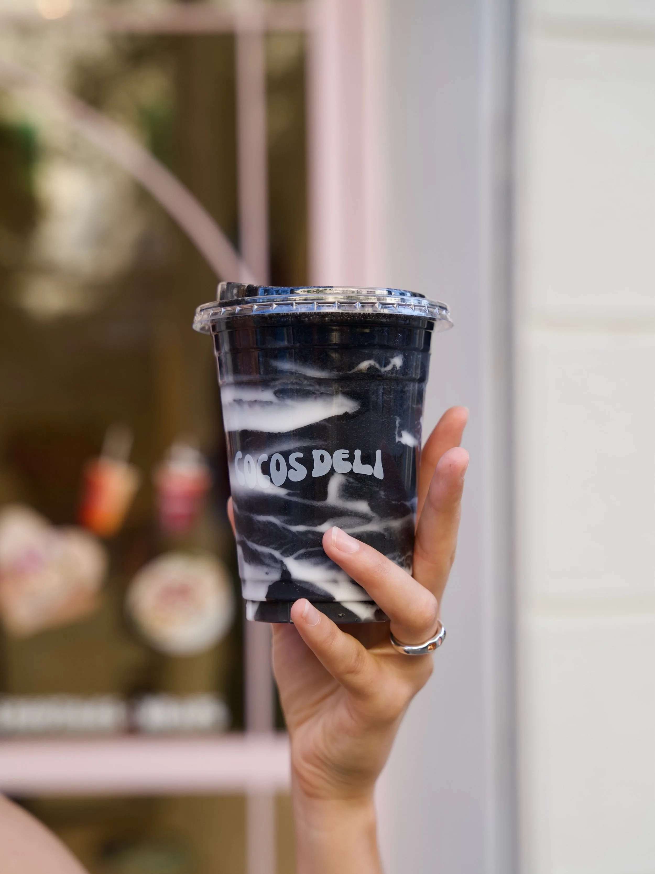 WHAT&rsquo;S INSIDE OUR BLACK MAGIC SMOOTHIE: 🖤✨🥥🔮👻

Bananas
Blueberries
Coconut water from @vitacocoeu
Vanilla protein
Chia seeds
Coconut yoghurt

And the question everyone&rsquo;s wondering &mdash; what makes it black?! Activated charcoal ;) 🖤
