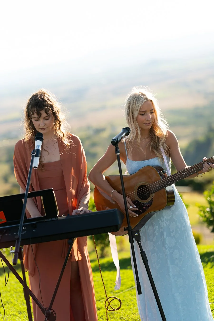 two females singer