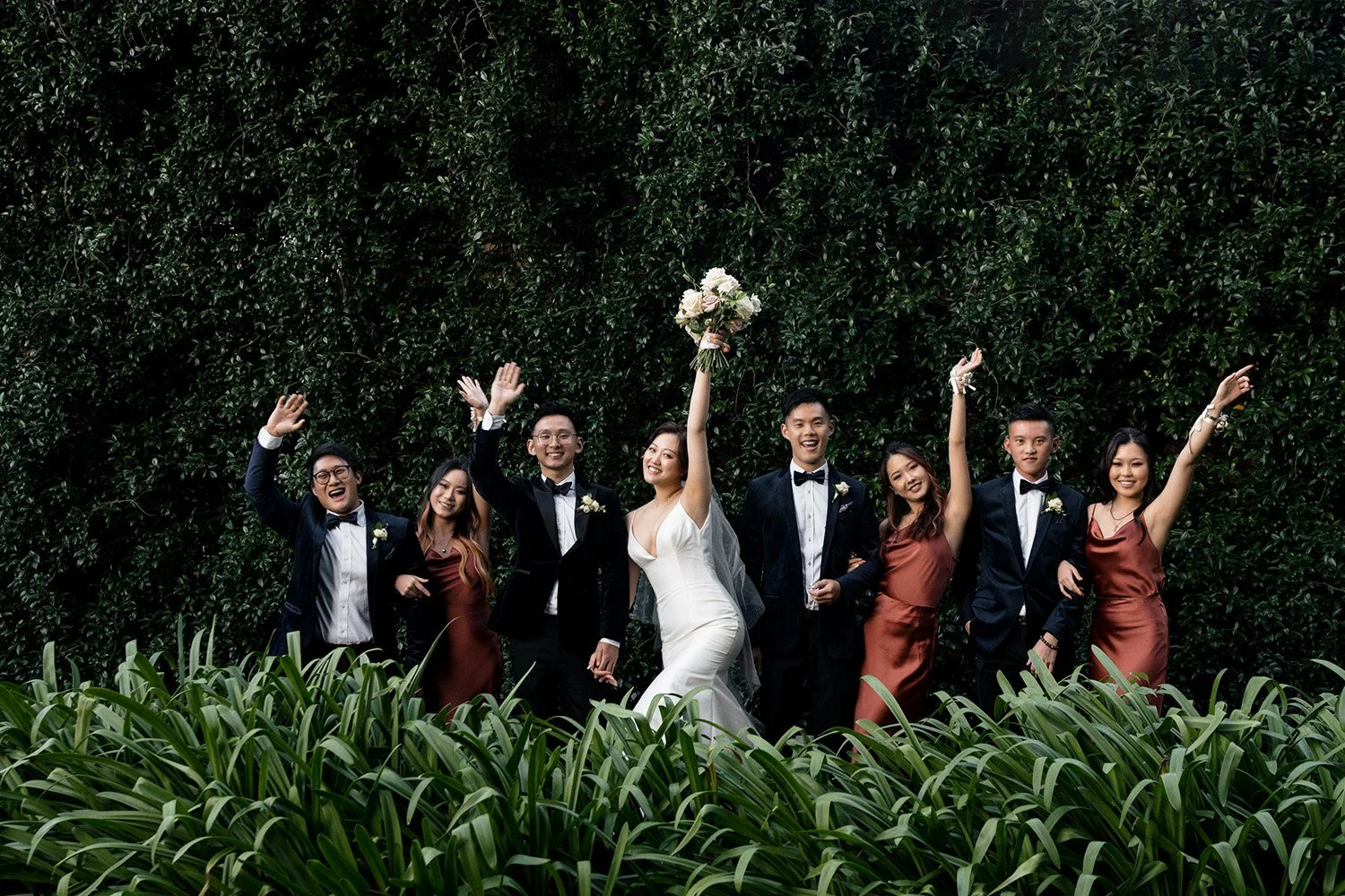 bridal party waving hand to Brisbane wedding photographer Whistler in gabbinbar homestead. How to Plan a Wedding: The 10-Step Guide