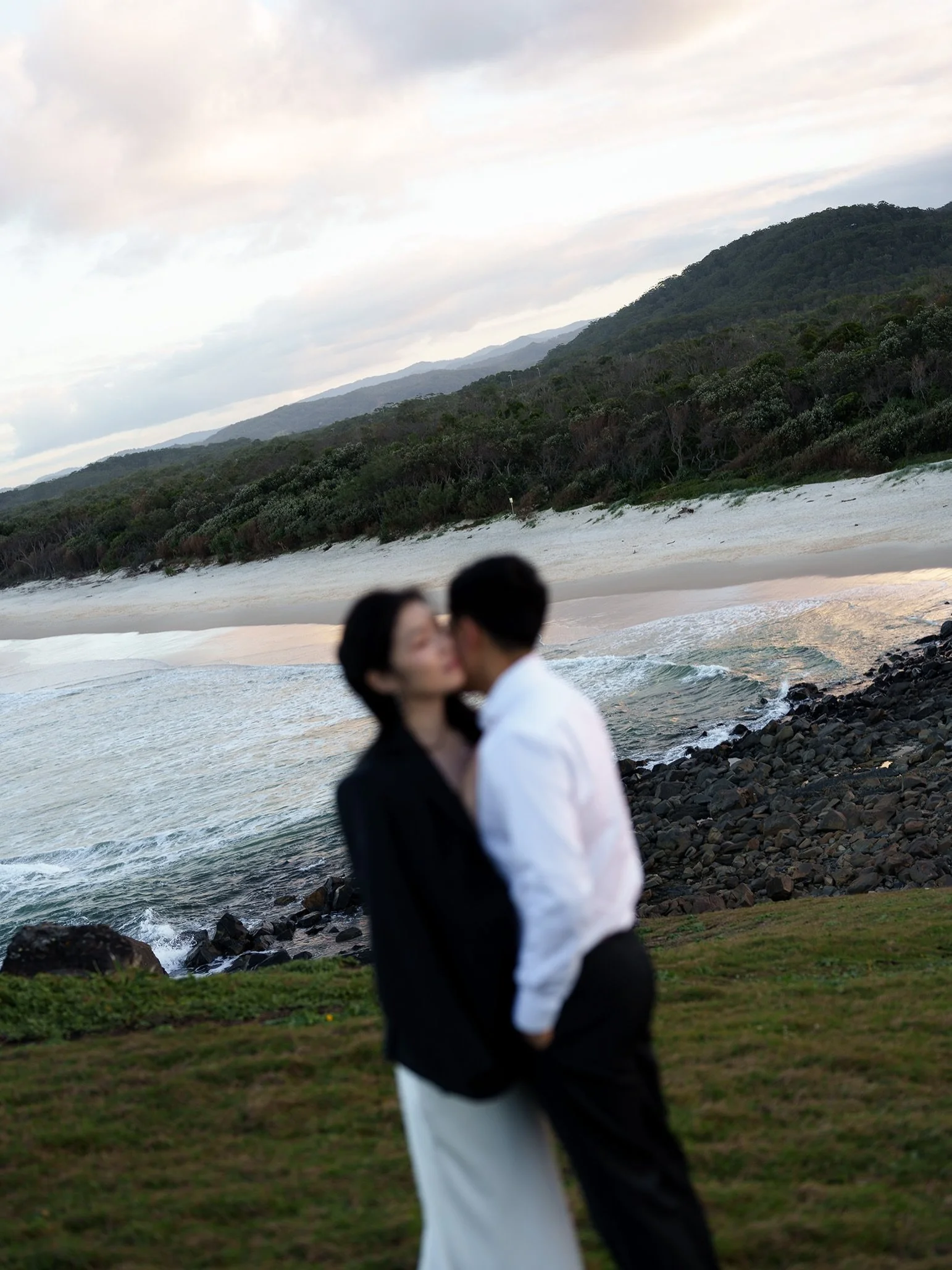I feel the warmth in the quiet way.

#brisbaneweddingphotographer 
#goldcoastengagement 
#brisbaneengagementphotographer