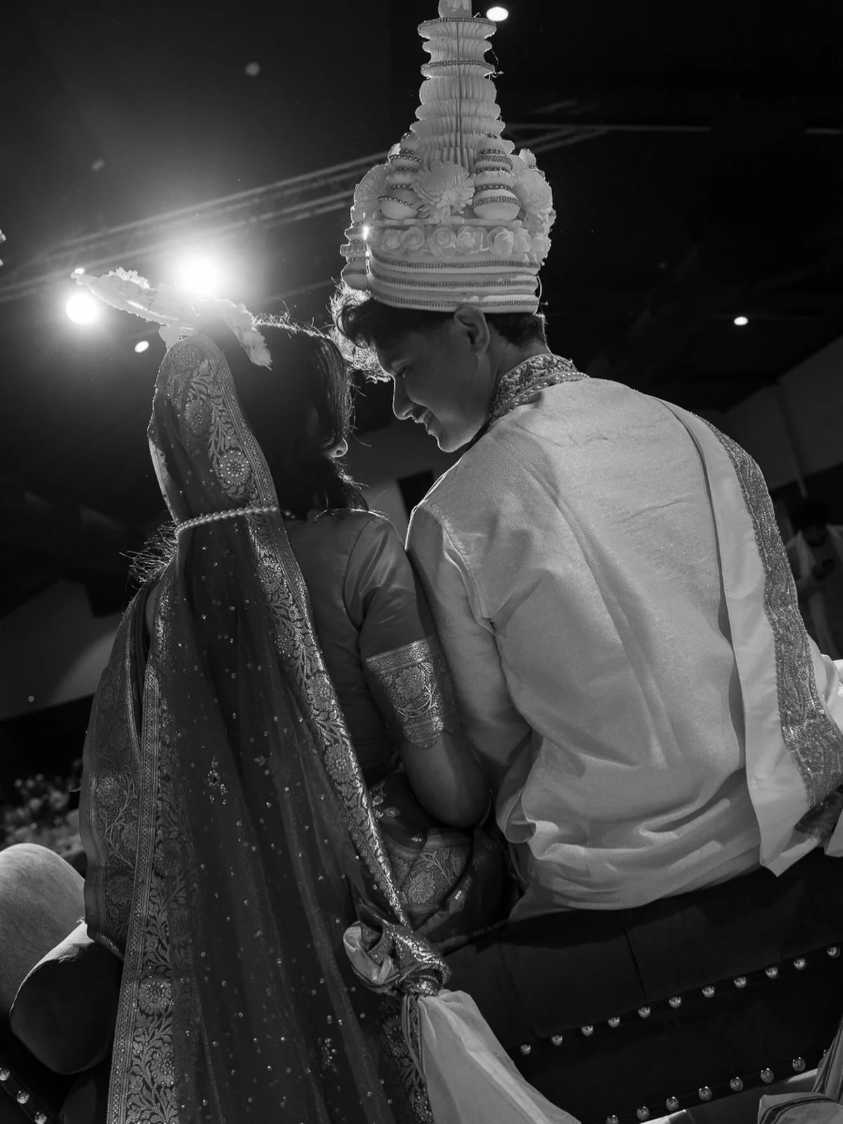 Stage light

#brisbaneweddingphotographer 
#brisbaneindianweddings 
#mandap