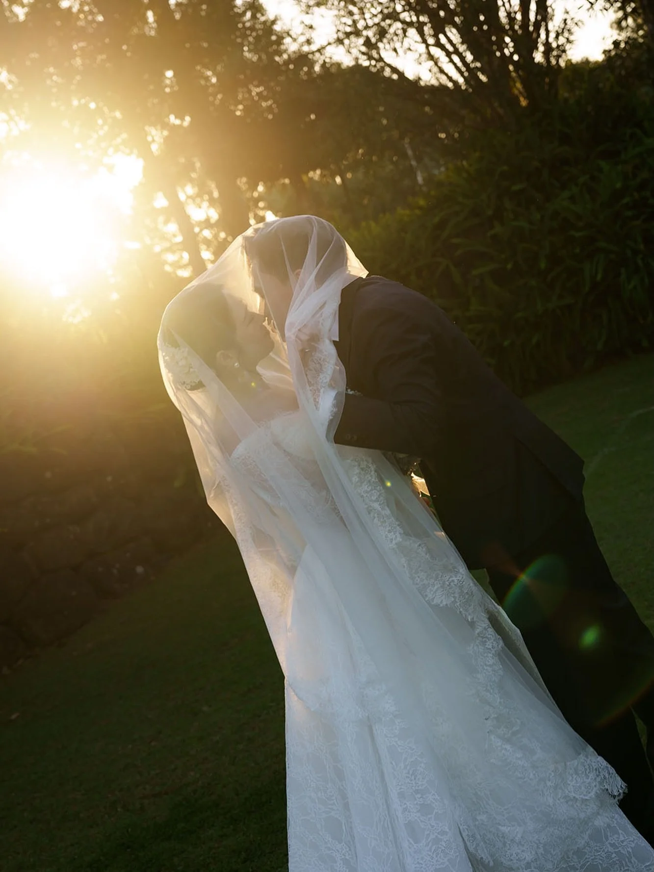 Light is our paid actor

#brisbaneweddingphotographer 
#brisbaneweddingphotography 
#goldcoastweddingphotographer 
#summergroveestate