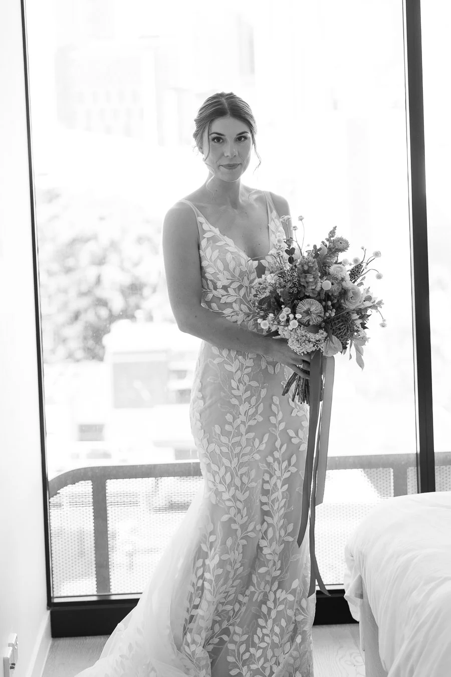 The bride looked at the Brisbane wedding photographer Whistler Li