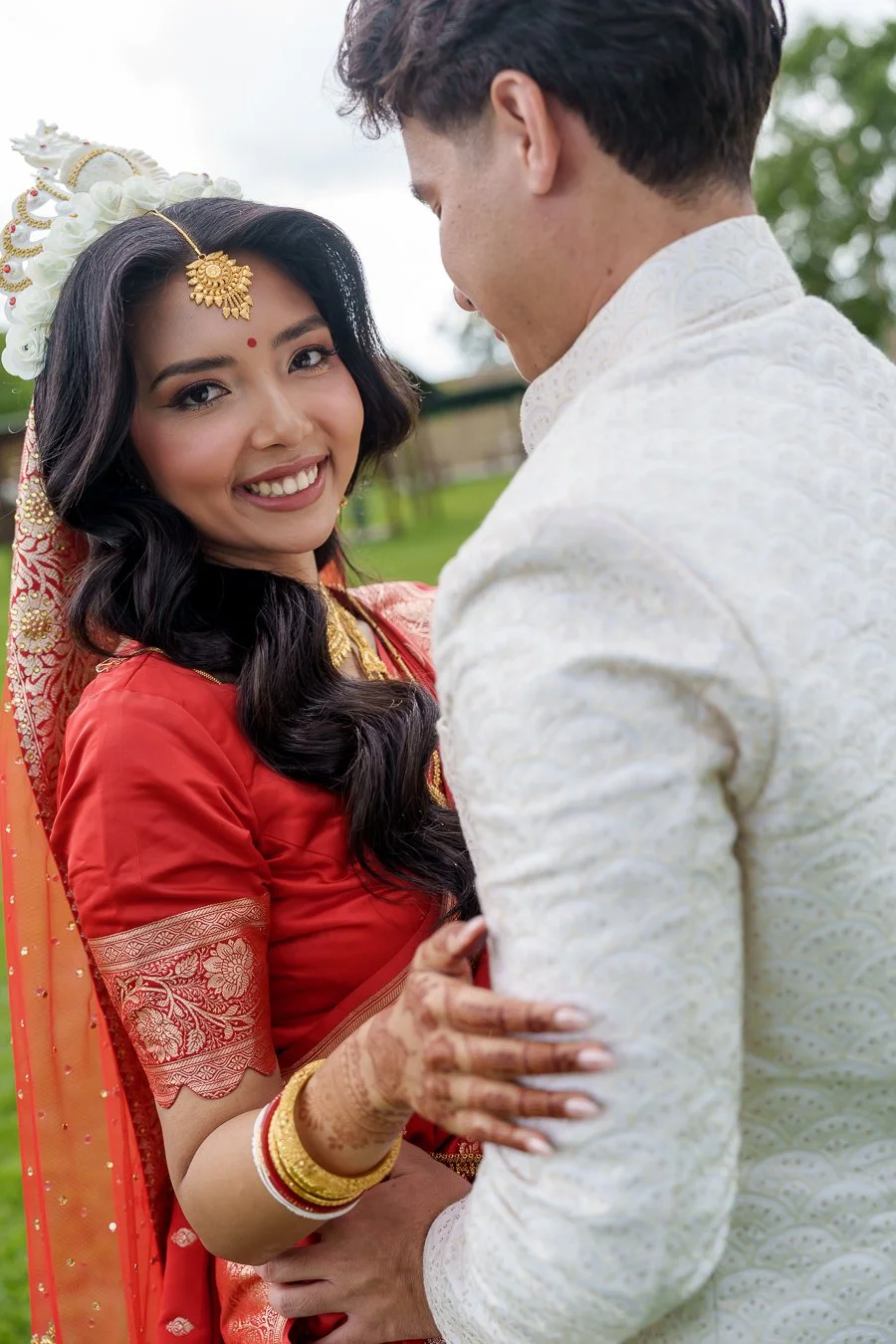 Amrita look to Whistler Li with smell while holding Casey