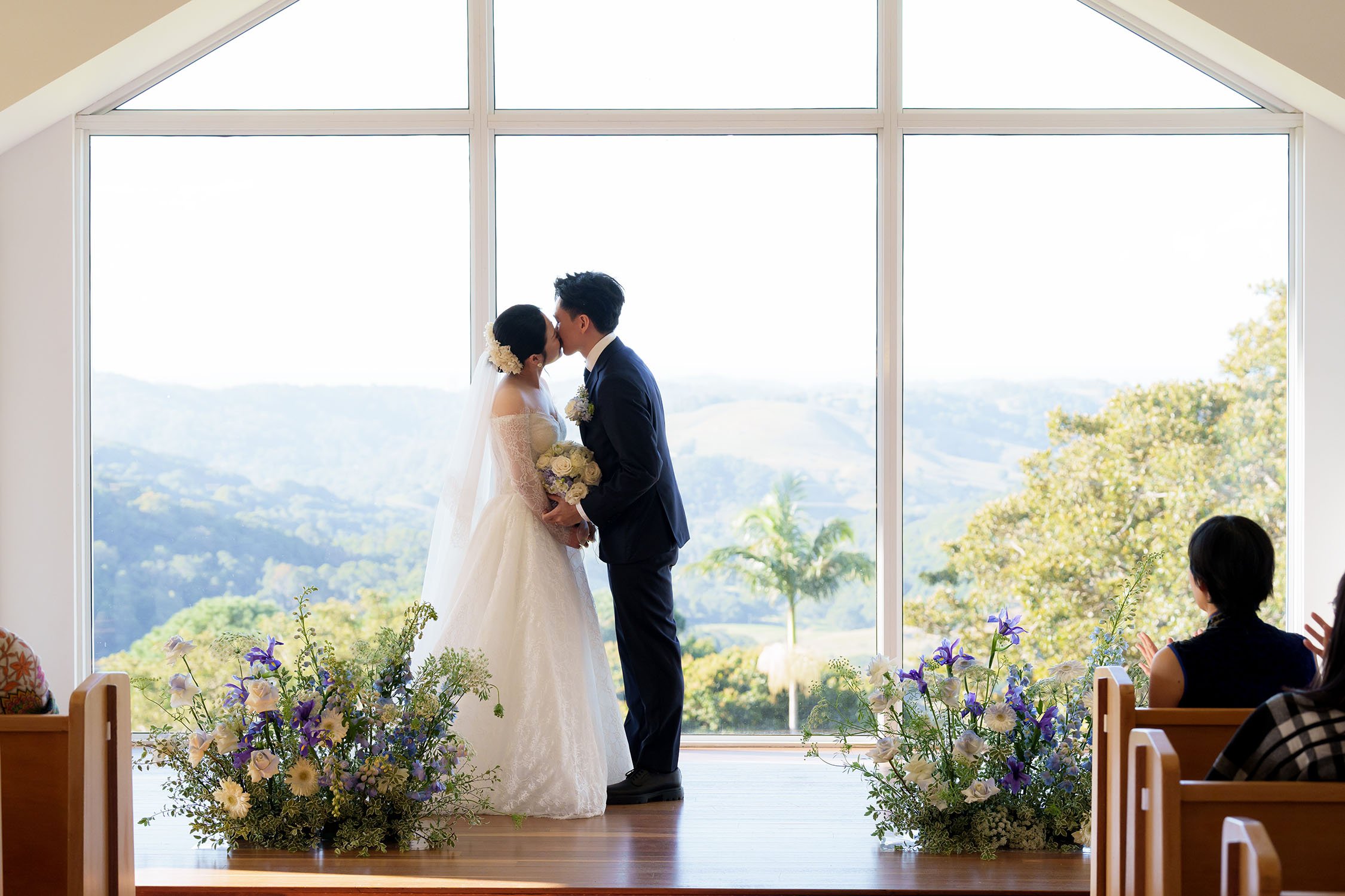 Lisa and Michael kissing