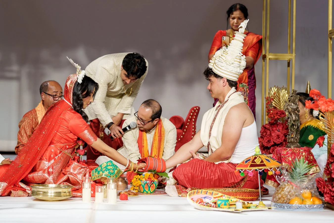Amrita's uncle speak on a mic and make some wishes