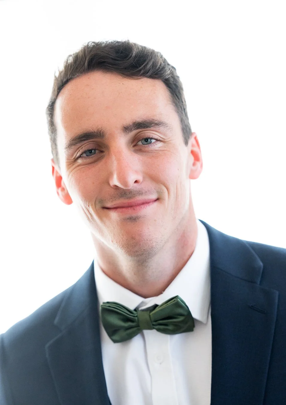 The groom looked softly at the Brisbane photographer Whistler Li
