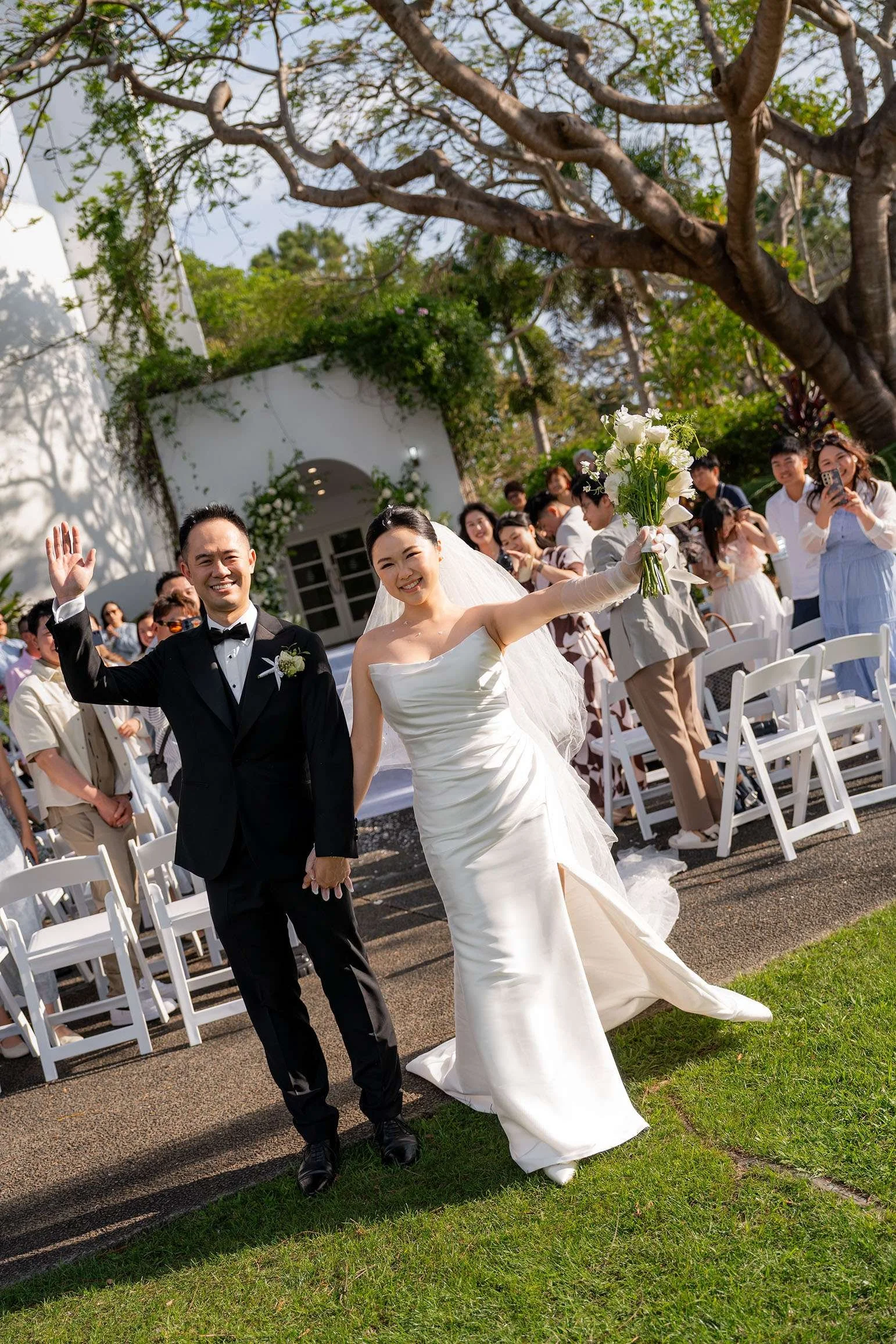 Wendy and Alex wave hands to the camera, and audience wave hands too