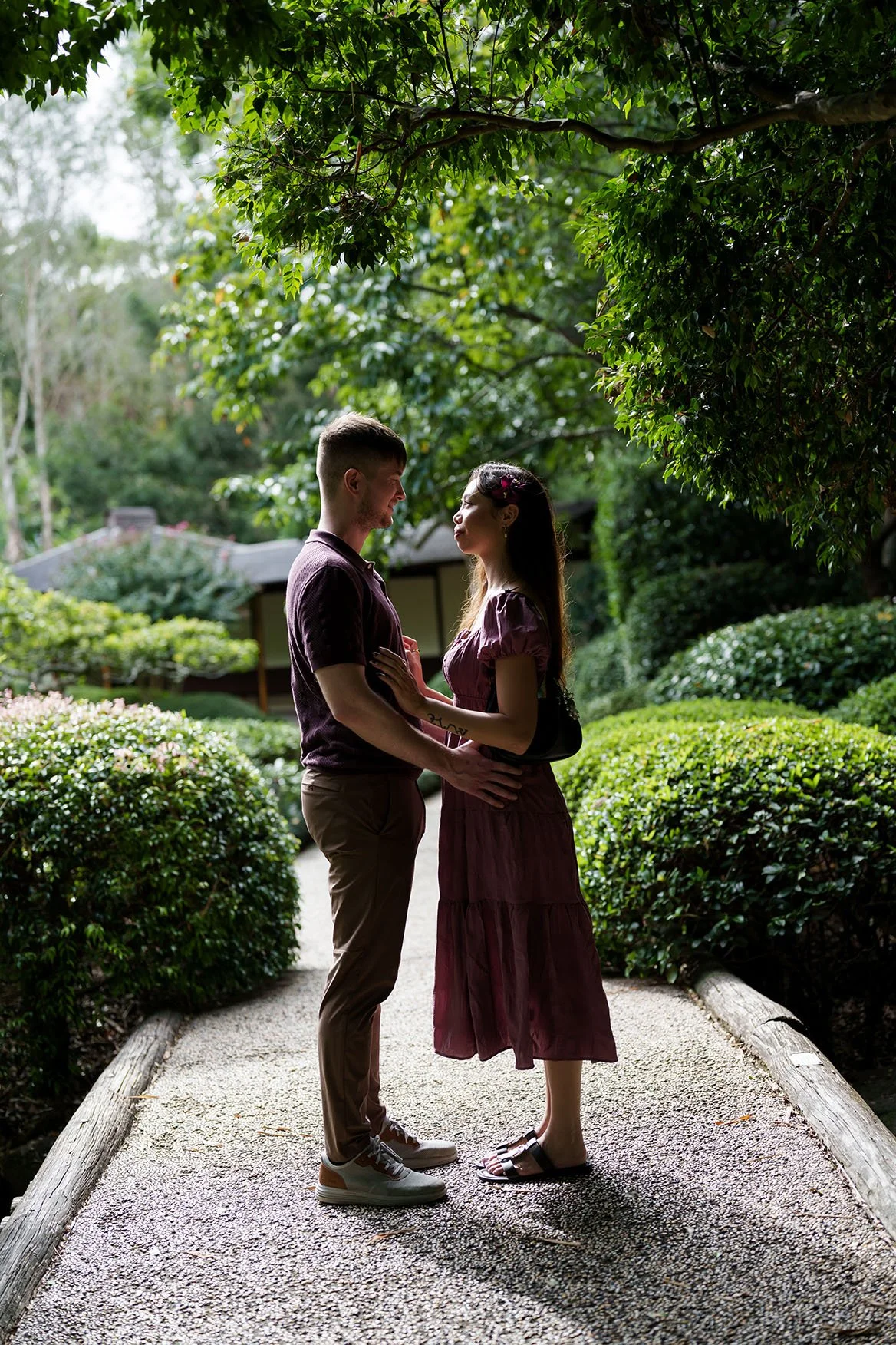 They stood facing each other, gazing into each other’s eyes, Ruby resting her hand on Kyle’s stomach, while Kyle held her around the waist.