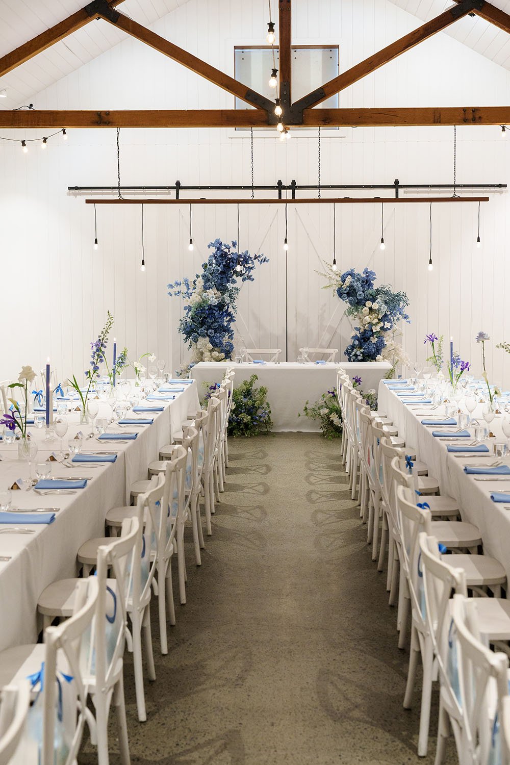 reception blue theme set up