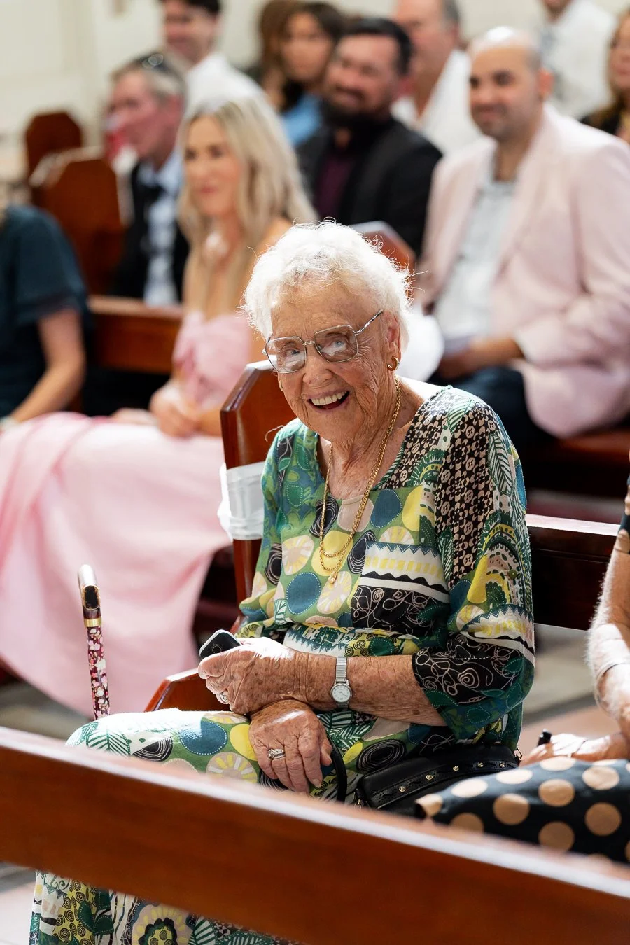 The bride’s grandmother looked at the Brisbane wedding photographer Whistler Li