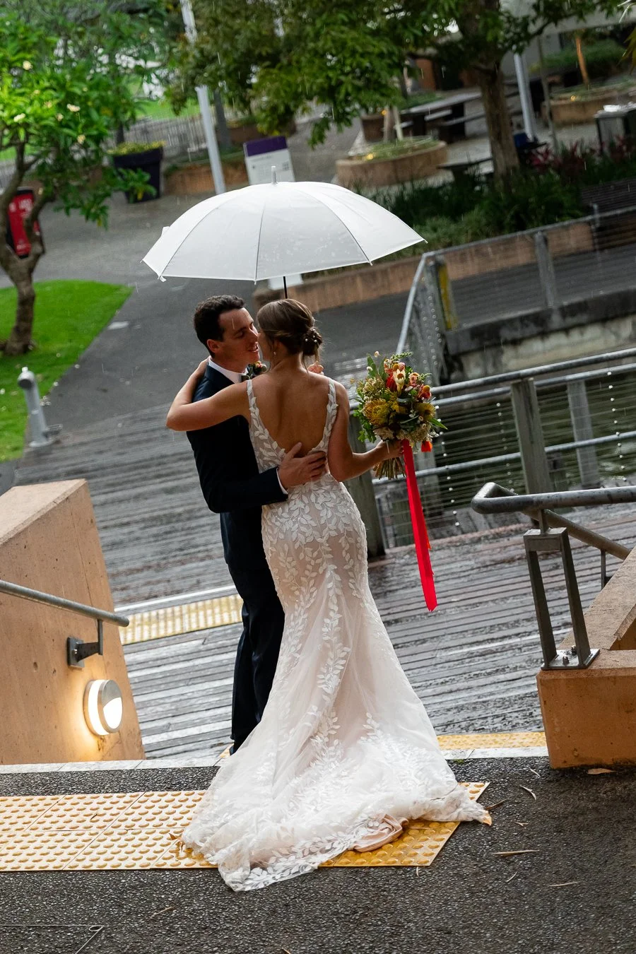 groom Giordan try to kiss bride Sonya