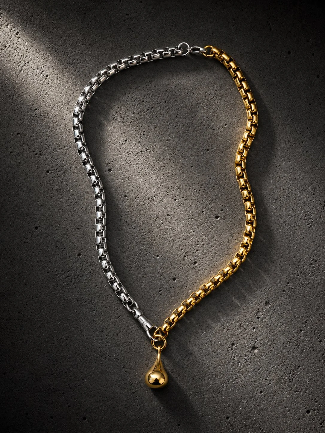The Pool Necklace