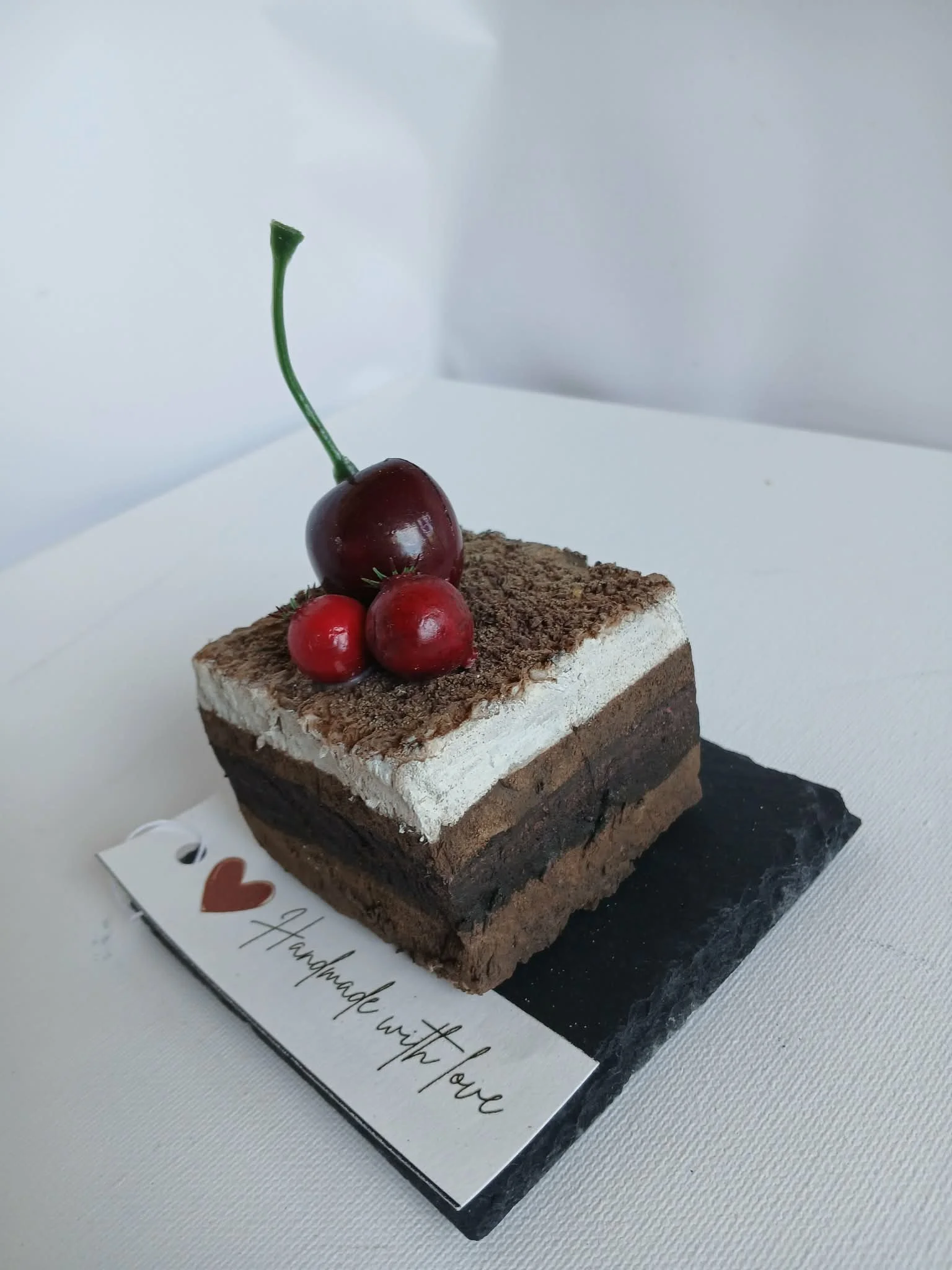 e96a22d2-e9d6-462a-82e5-93712ec348d6.jpg