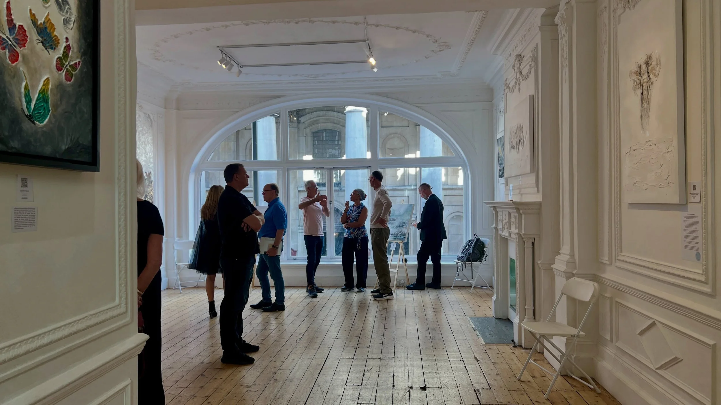 There&rsquo;s something rather special about this space&hellip;

One of the things I loved most yesterday about participating at The Shadow Gallery in Mayfair is the gallery itself.

The light is beautiful. Those wonderful arched windows flood the sp