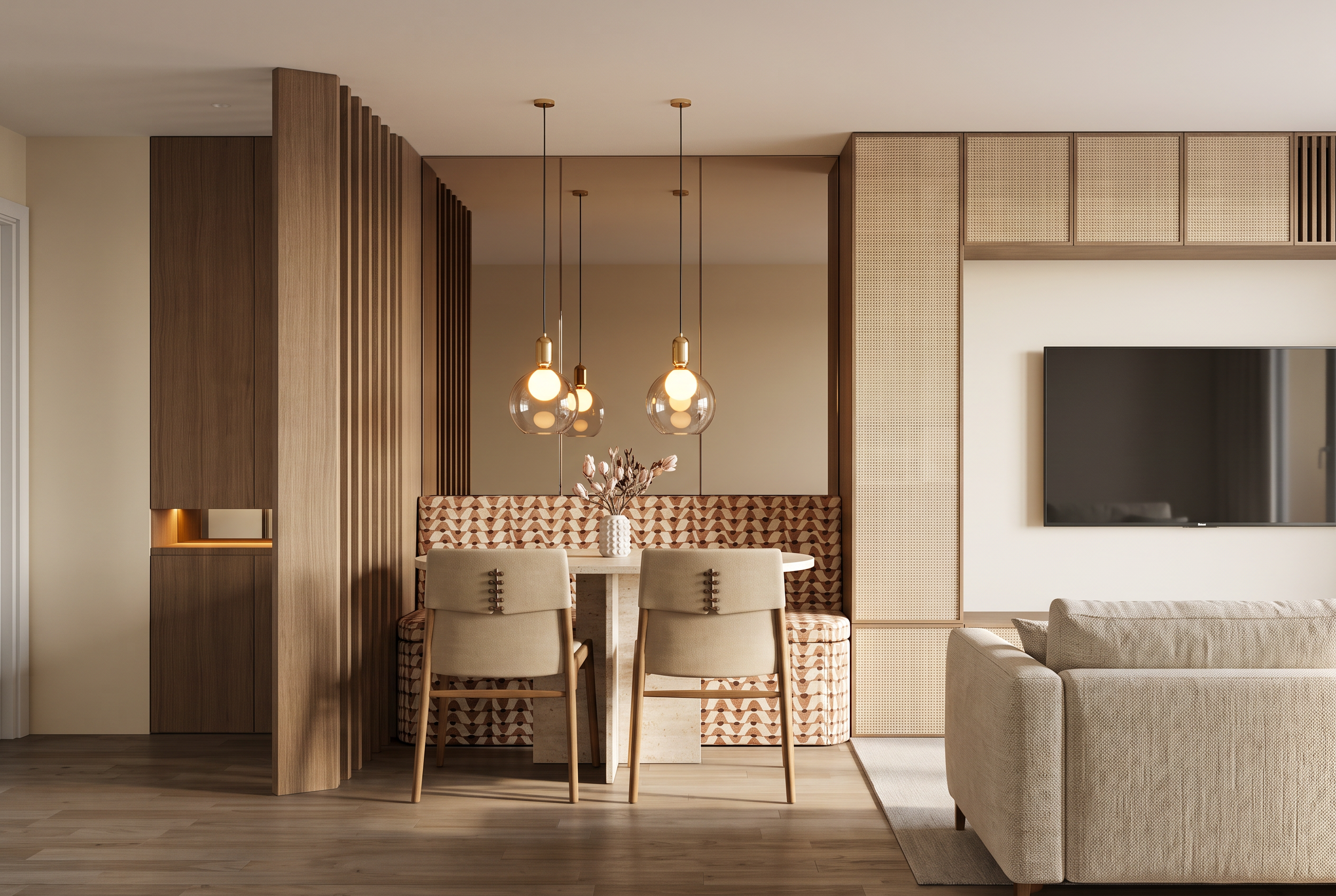 Sala de jantar moderna com mesa branca, cadeiras de madeira clara, decorada com vaso de flores e iluminação pendente com três globos de vidro