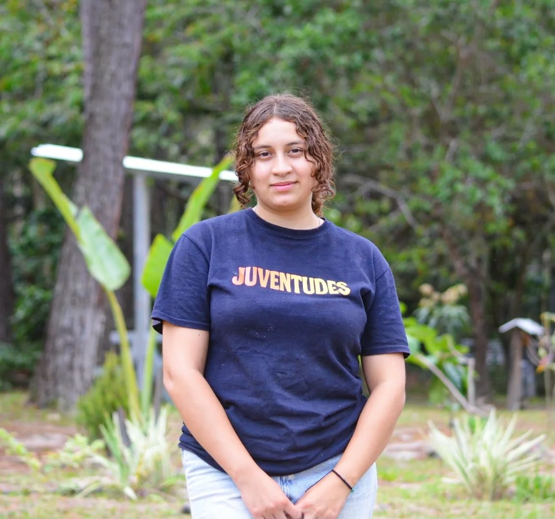 young woman from El Salvador