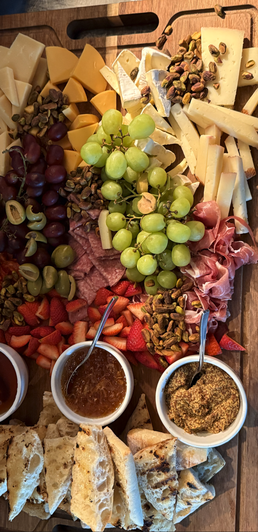 HAPPY HOUR / SHAREABLES