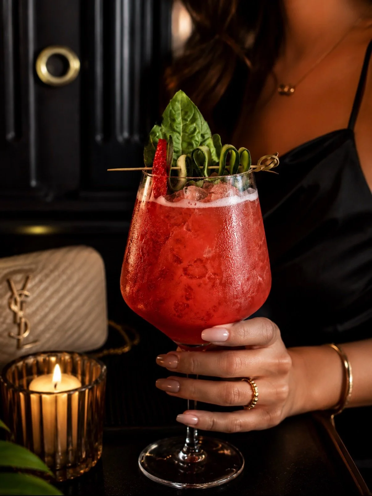 🍹 Ask our bartenders and they&rsquo;ll craft a non-alcoholic mocktail just for you. Fruity, herbaceous, citrus-forward, creamy&hellip; whatever you&rsquo;re craving.

Tonight&rsquo;s creation: a refreshing Strawberry Cucumber &ldquo;Gimlet&rdquo; 🍓