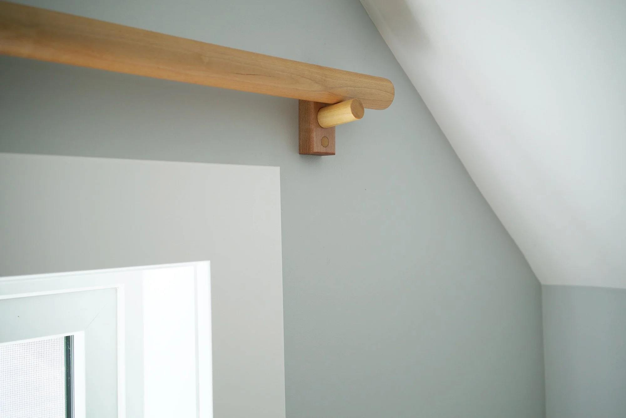 Curtain Rod + Holder