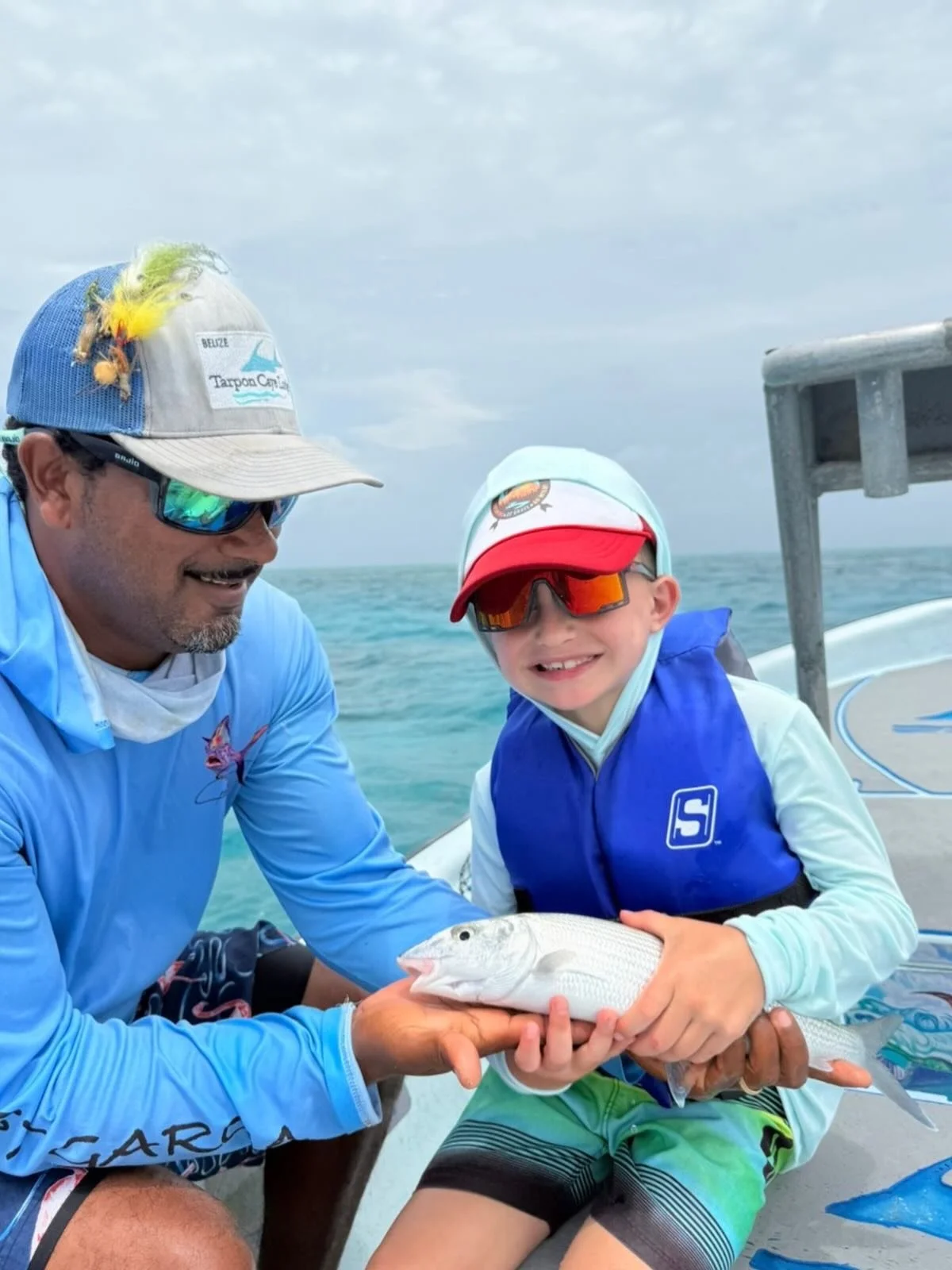 Starting them young is the best!  Congratulations to Carson for his Bonefish and Giant Jack!

Guide:  @ernestgarcia.art 
.
.
.
#flyfishing #fishing #flyfishingjunkie #saltwaterflyfishing 
#フライフィッシング