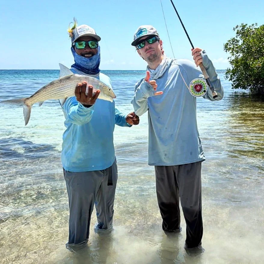 Matt with a solid Bonefish as part of his Grand Slam 
.
.
.
#flyfishing #fishing #flyfishingjunkie #saltwaterflyfishing 
#フライフィッシング