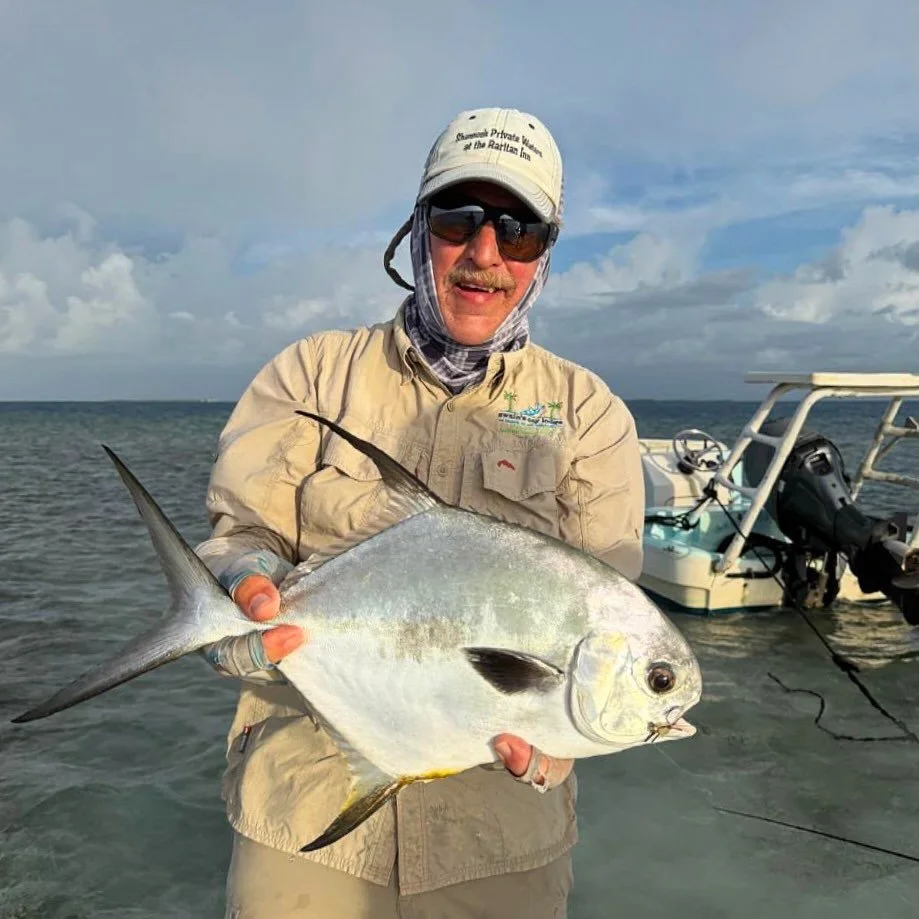 Brian&rsquo;s Permit from his Grand Slam this week! 

Guide:  @riplipsbelize 
.
.
.
#flyfishing #fishing #flyfishingjunkie #saltwaterflyfishing 
#フライフィッシング