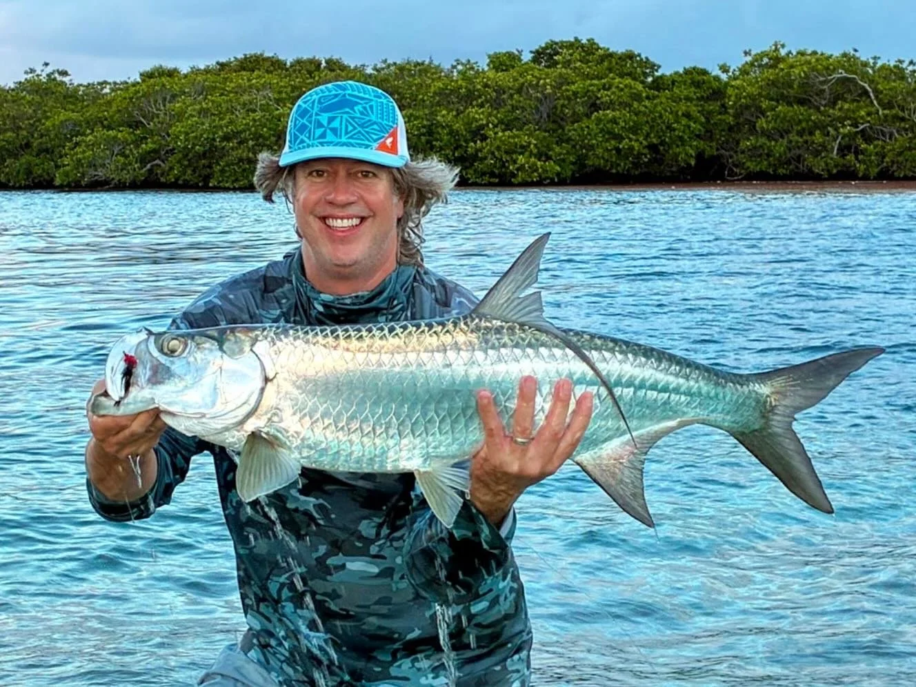 Father and son duo Rob and Anderson continue to land some great fish on their family trip. 

Guide:  @ernestgarcia.art 
.
.
.
#flyfishing #fishing #flyfishingjunkie #saltwaterflyfishing 
#フライフィッシング