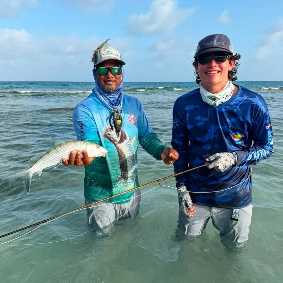 Bonefish added to complete Rob and Anderson&rsquo;s family trip slam between the two of them. 

Guide:  @ernestgarcia.art 
.
.
.
#flyfishing #fishing #flyfishingjunkie #saltwaterflyfishing 
#フライフィッシング