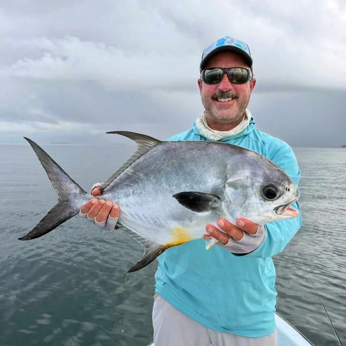 CONGRATULATIONS to Johnathon for his DOUBLE GRAND SLAM!  Incredible achievement 👏🏼

Guide:  @ernestgarcia.art 
.
.
.
#flyfishing #fishing #flyfishingjunkie #saltwaterflyfishing 
#フライフィッシング