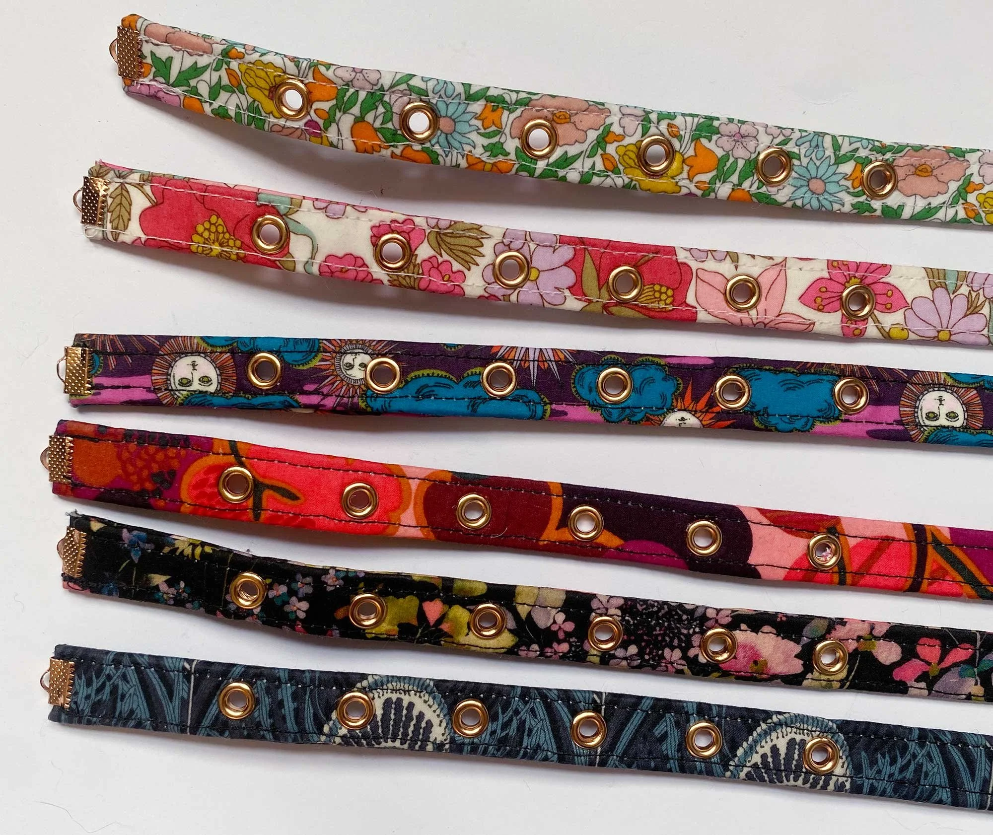 small-skinny-dog-collar-liberty-print-2.jpg