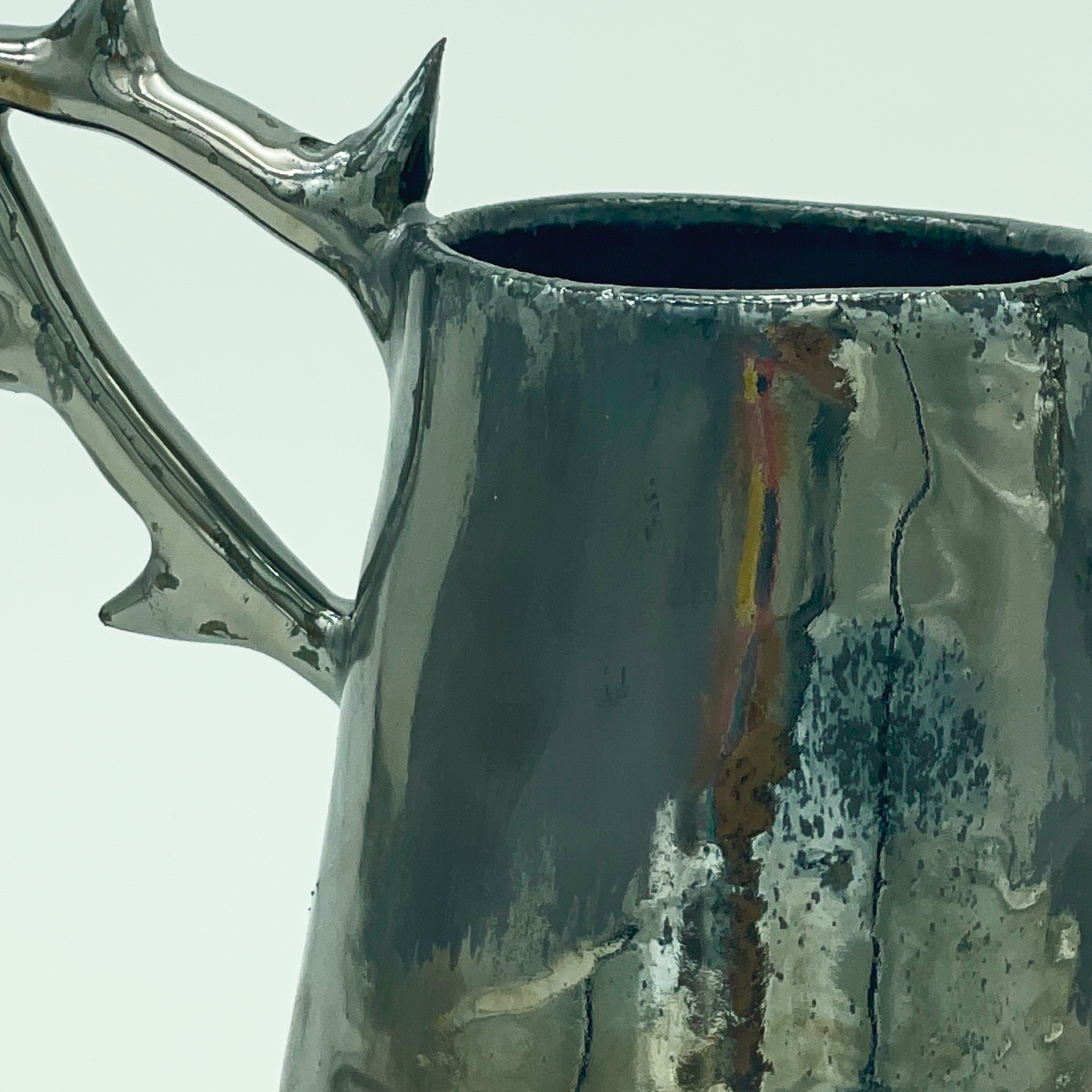 Thorn Vase Detail.png
