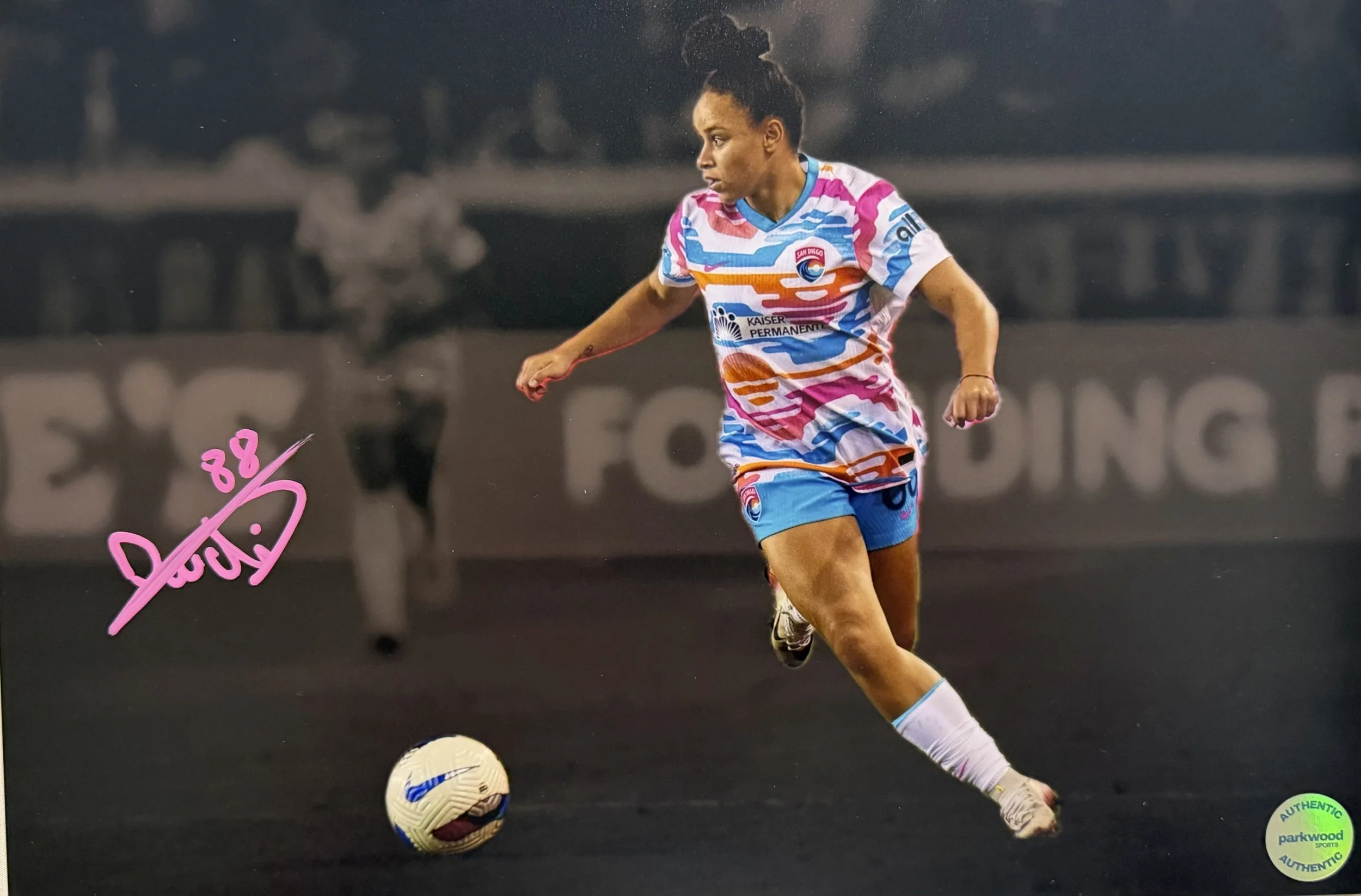 Dudinha - Signed 10x15 Photo - San Diego Wave - "Action"