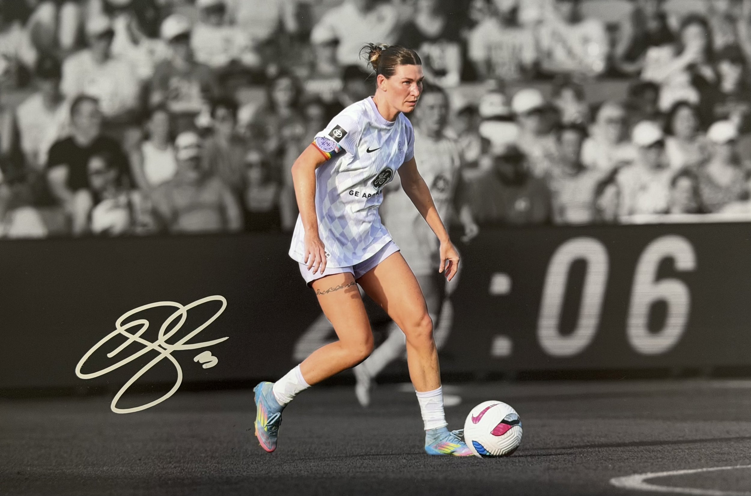 Arin Wright - Signed 12x18 Photo - Racing Louisville