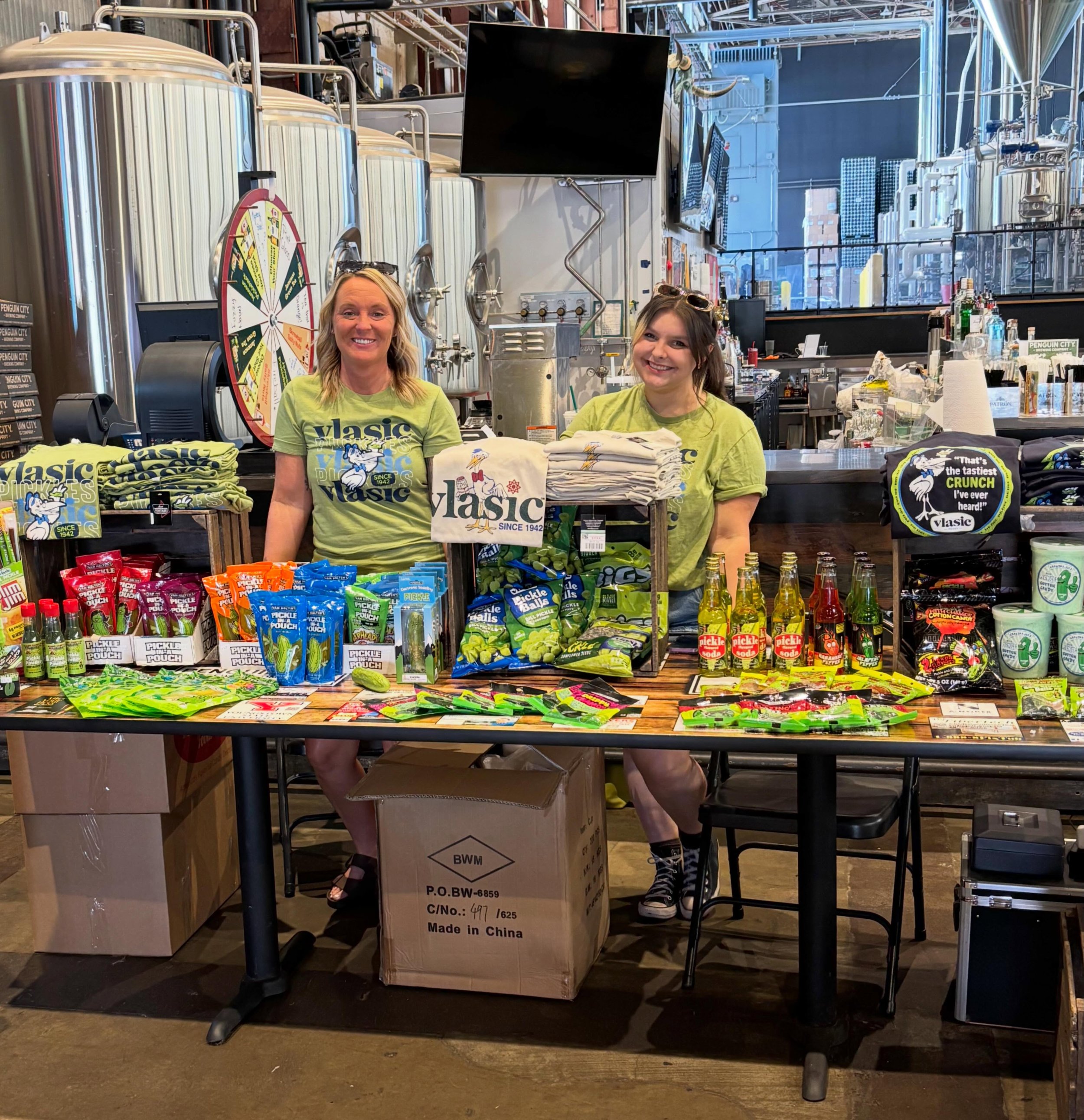 🍭 So excited to welcome Sweet Memories Vintage Tees &amp; Candy back to Pickle Fest for year 2!

🥒 Shop officially licensed Vlasic pickle tees, pickle candy, pickles in a pouch (including the viral Warheads flavors!), and all kinds of fun pickle-th
