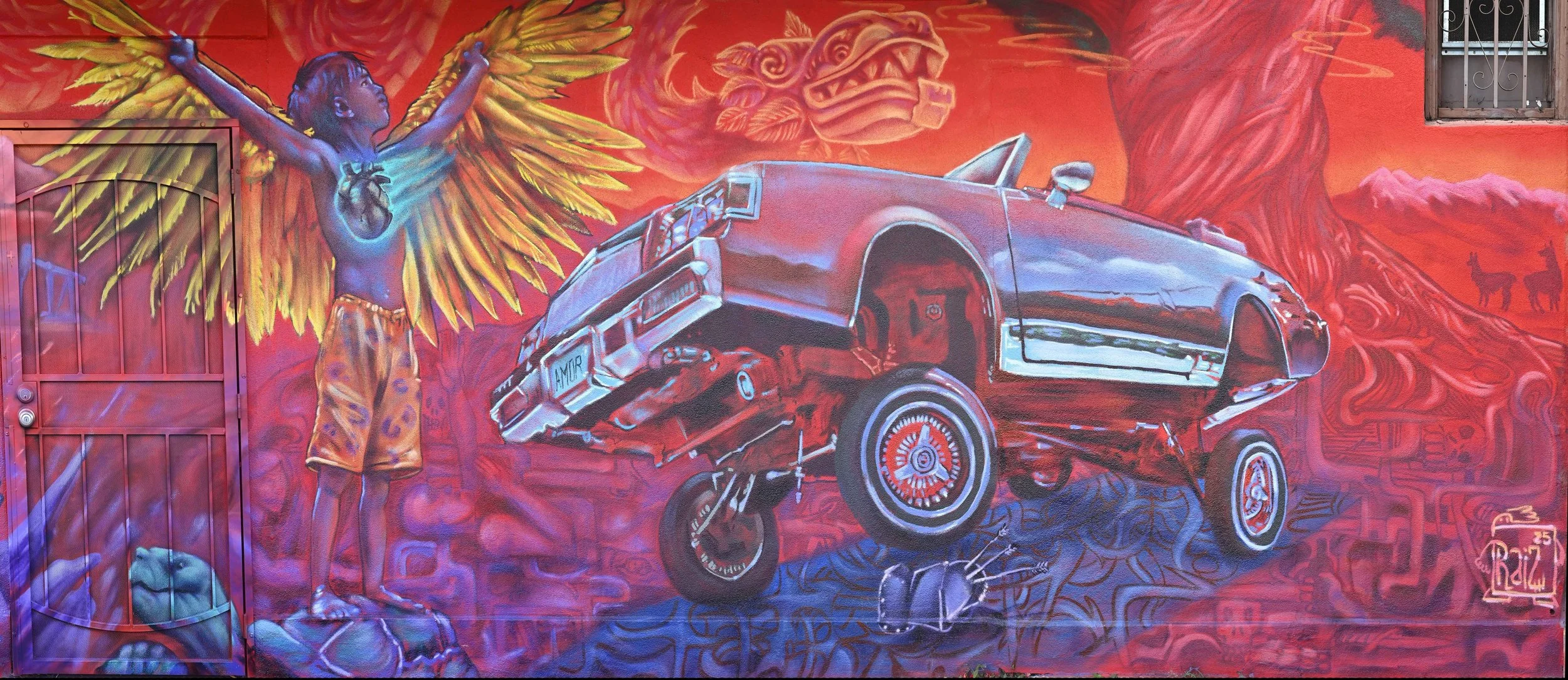 "La Lucha"
Spraypaint on Concrete
12' x 32'
2025