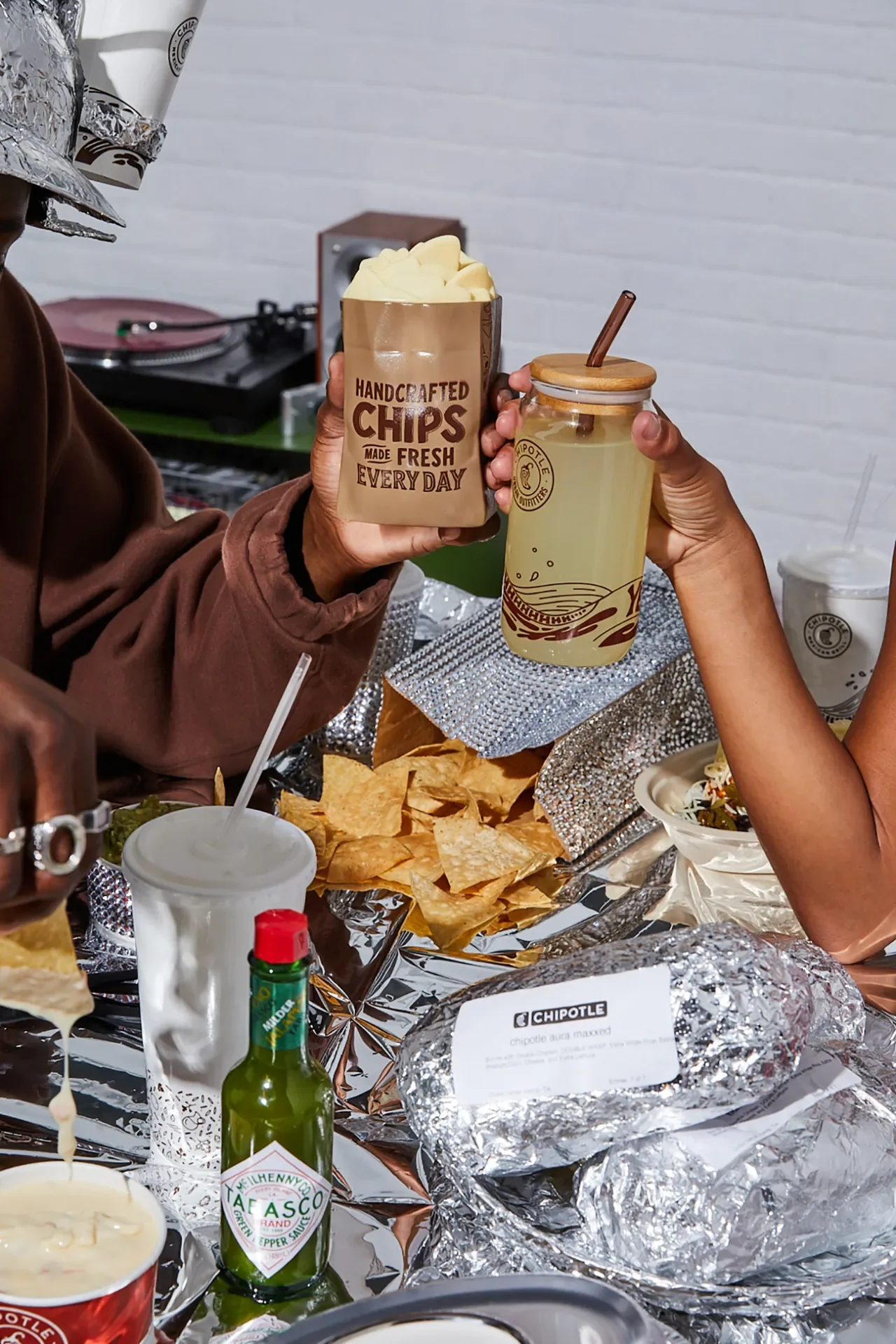 urband-outifitters-chipotle-photos-11_74b245.webp