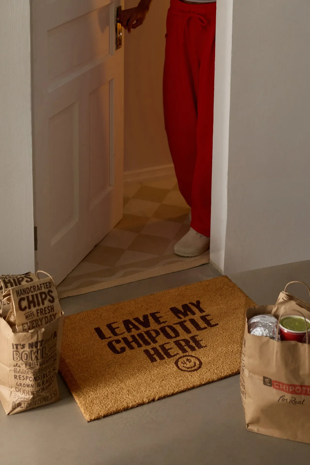 urband-outifitters-chipotle-photos-Chipotle-Delivery-Doormat-1-1.webp
