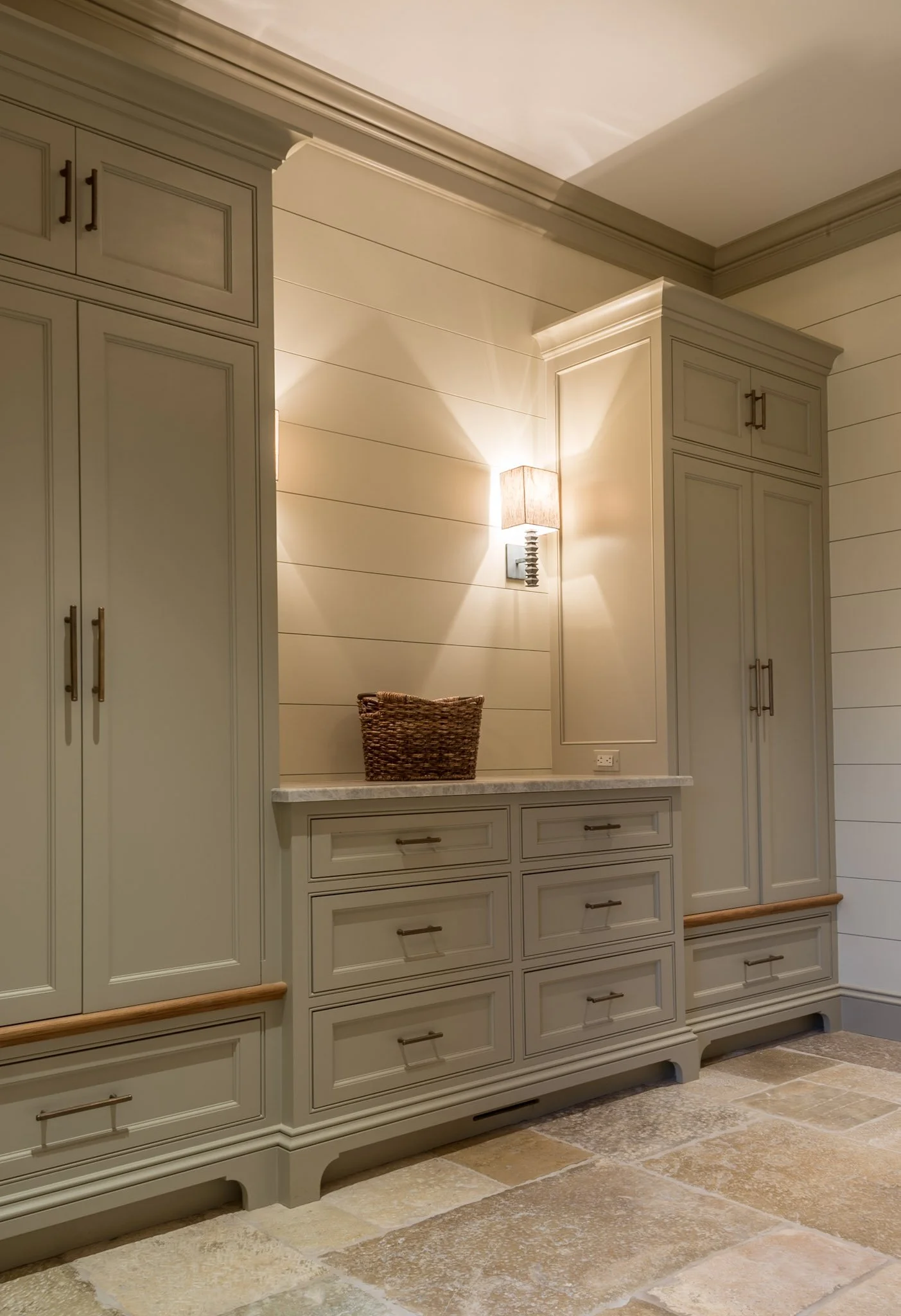 KTK-Design-Ivy-Creek-Mud-room-John-Deal-01.jpg