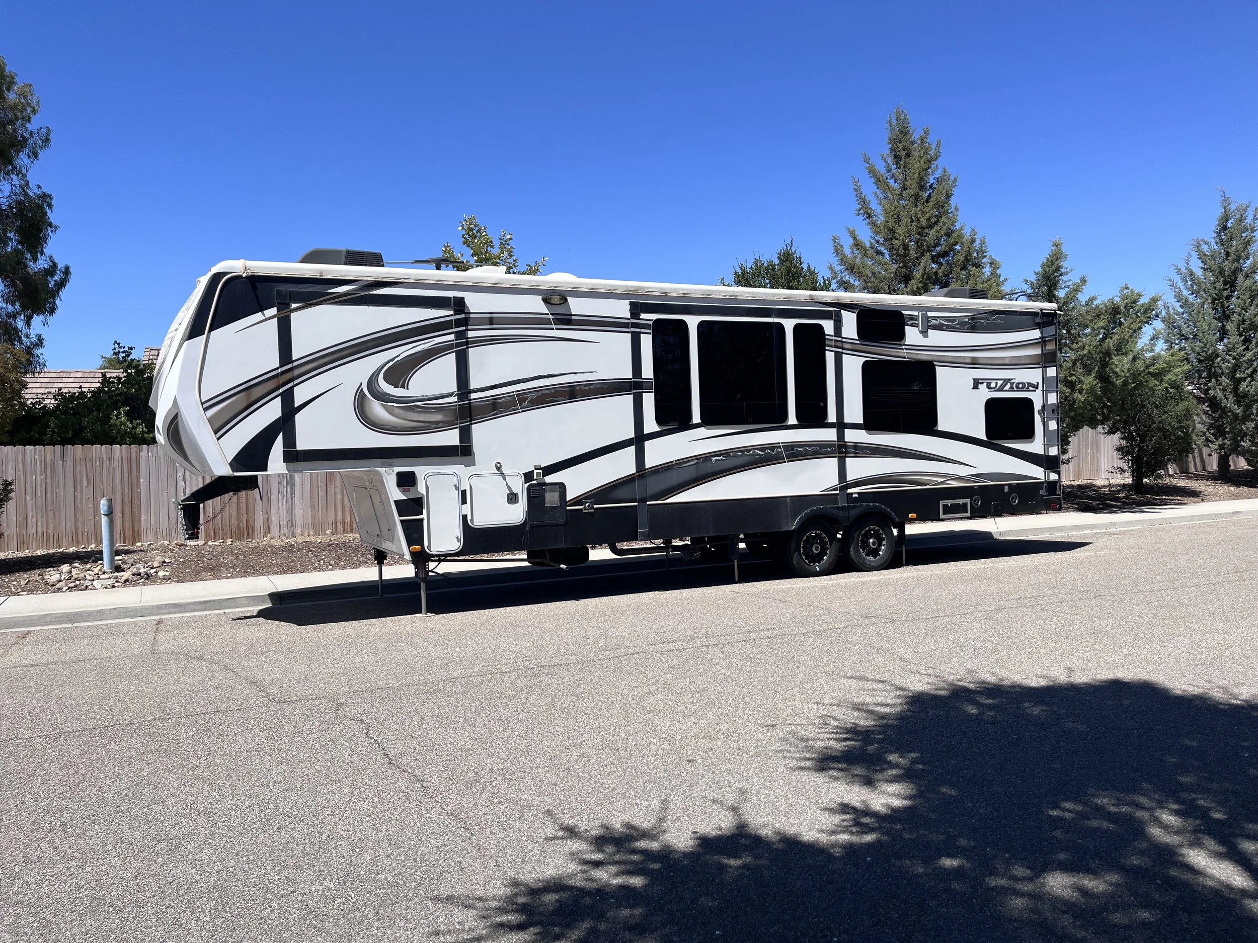 Keystone Fuzion 38'