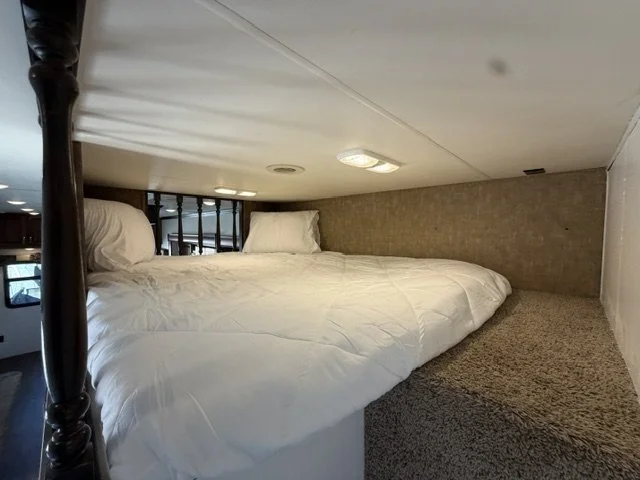Queen Loft