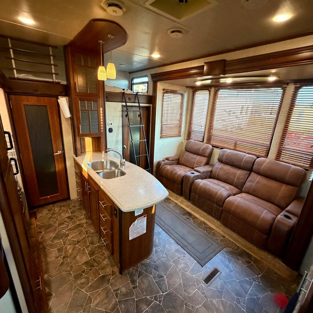 Keystone Fuzion interior