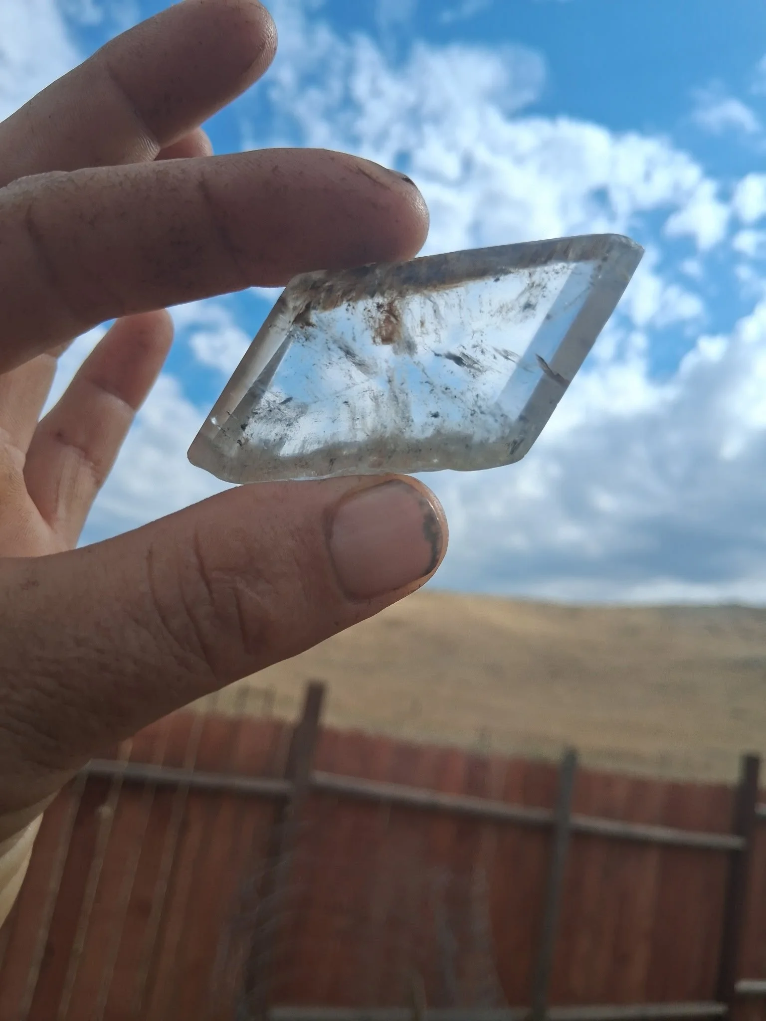 Rhombus crystal 1.jpg