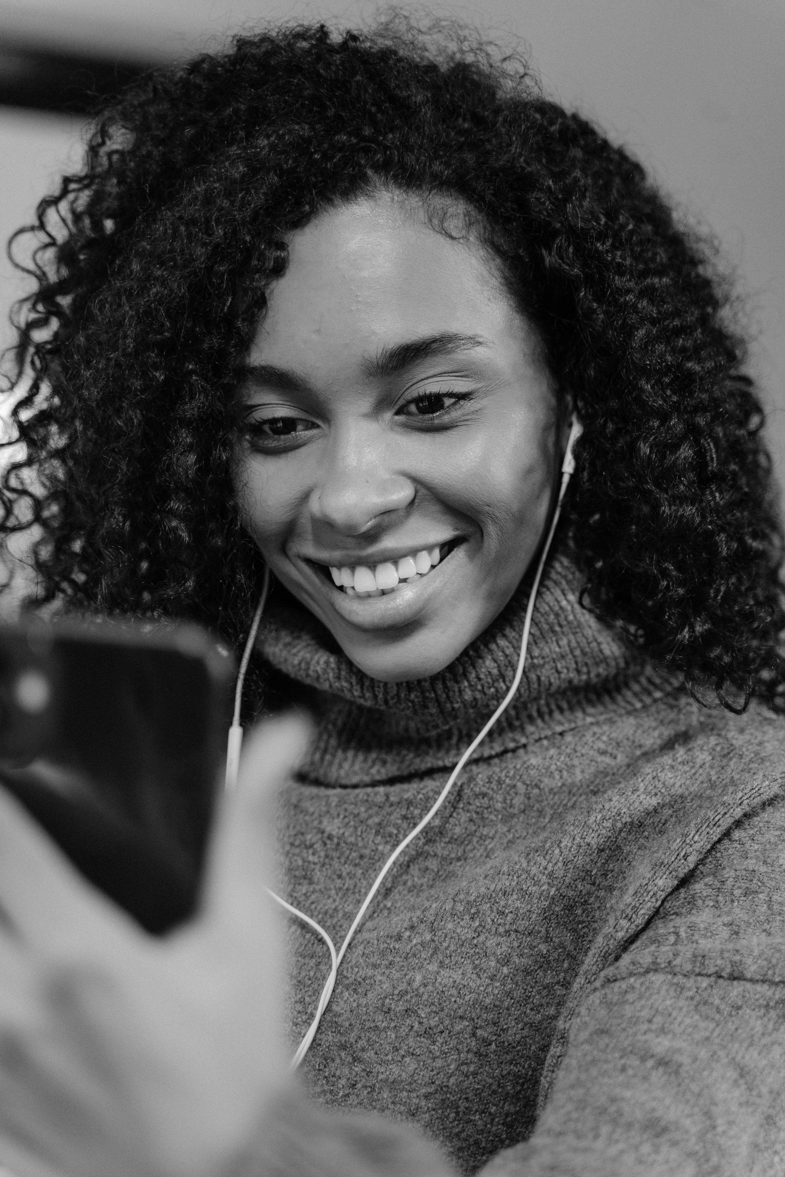 HIPAA Compliant Virtual Relationship Therapy for Oakland Women – Chloe Melka, LPCC.